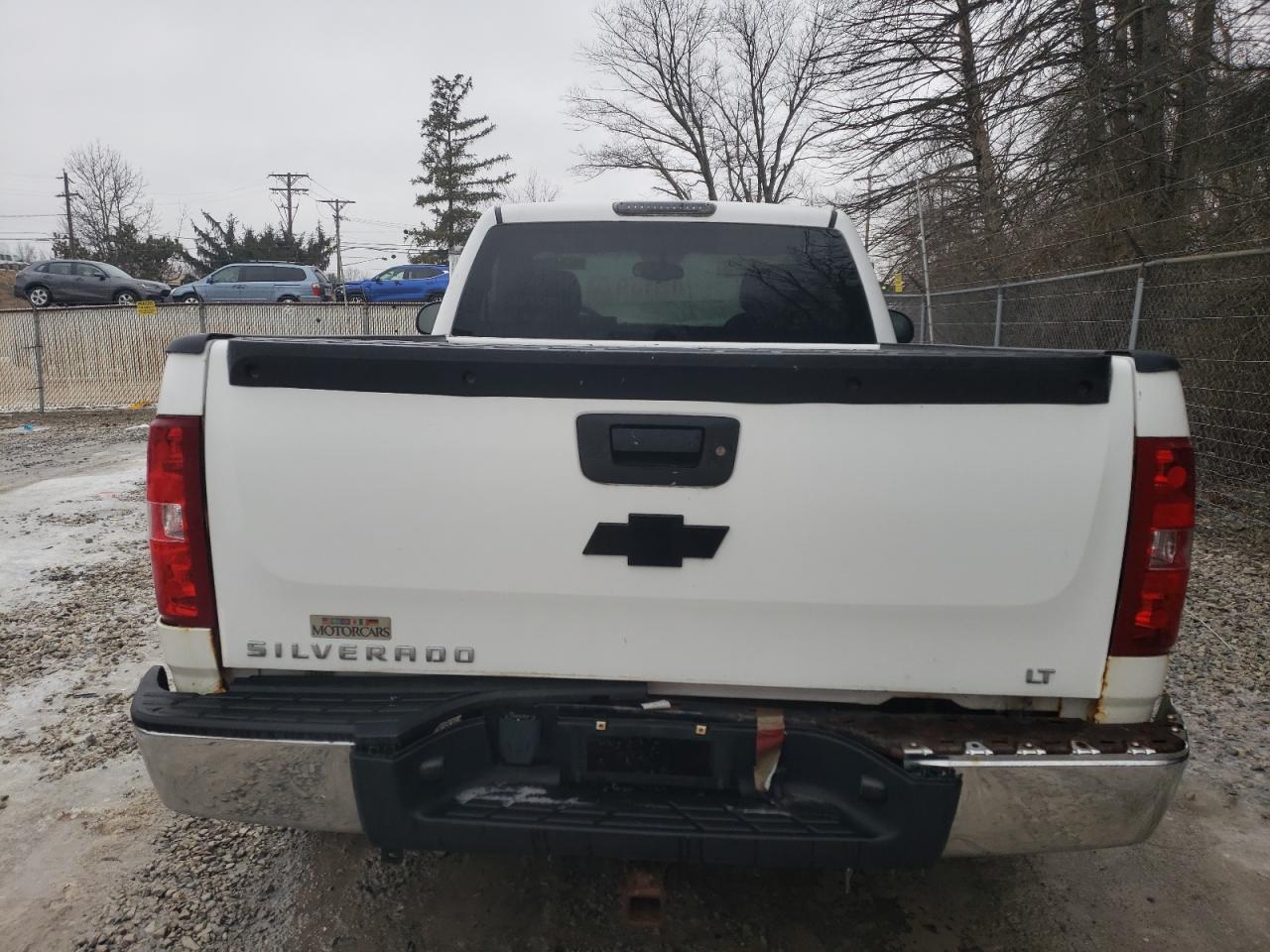 2010 Chevrolet Silverado - Image 10