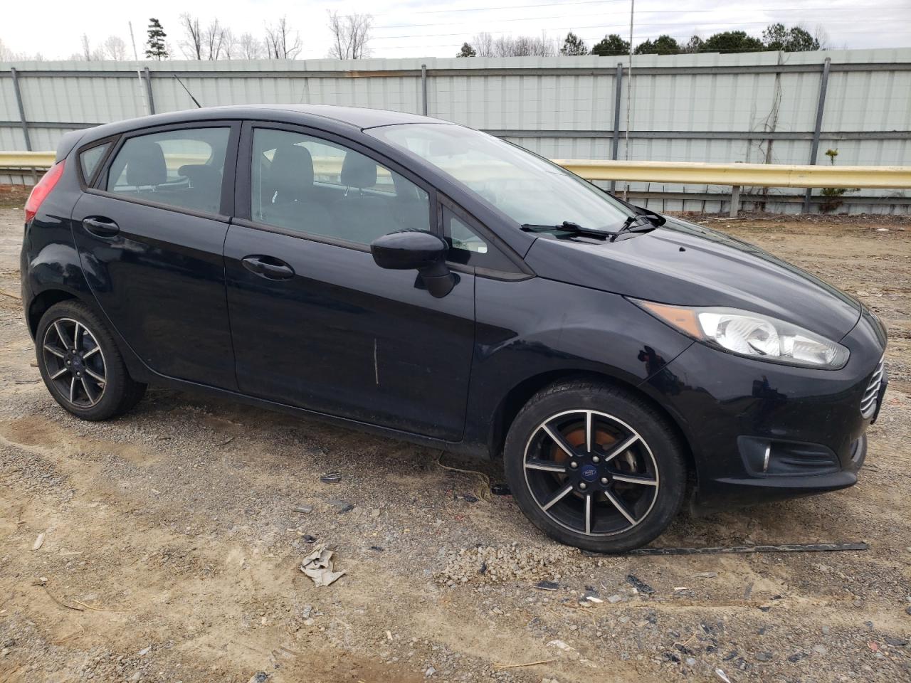 2017 Ford Fiesta - Image 4