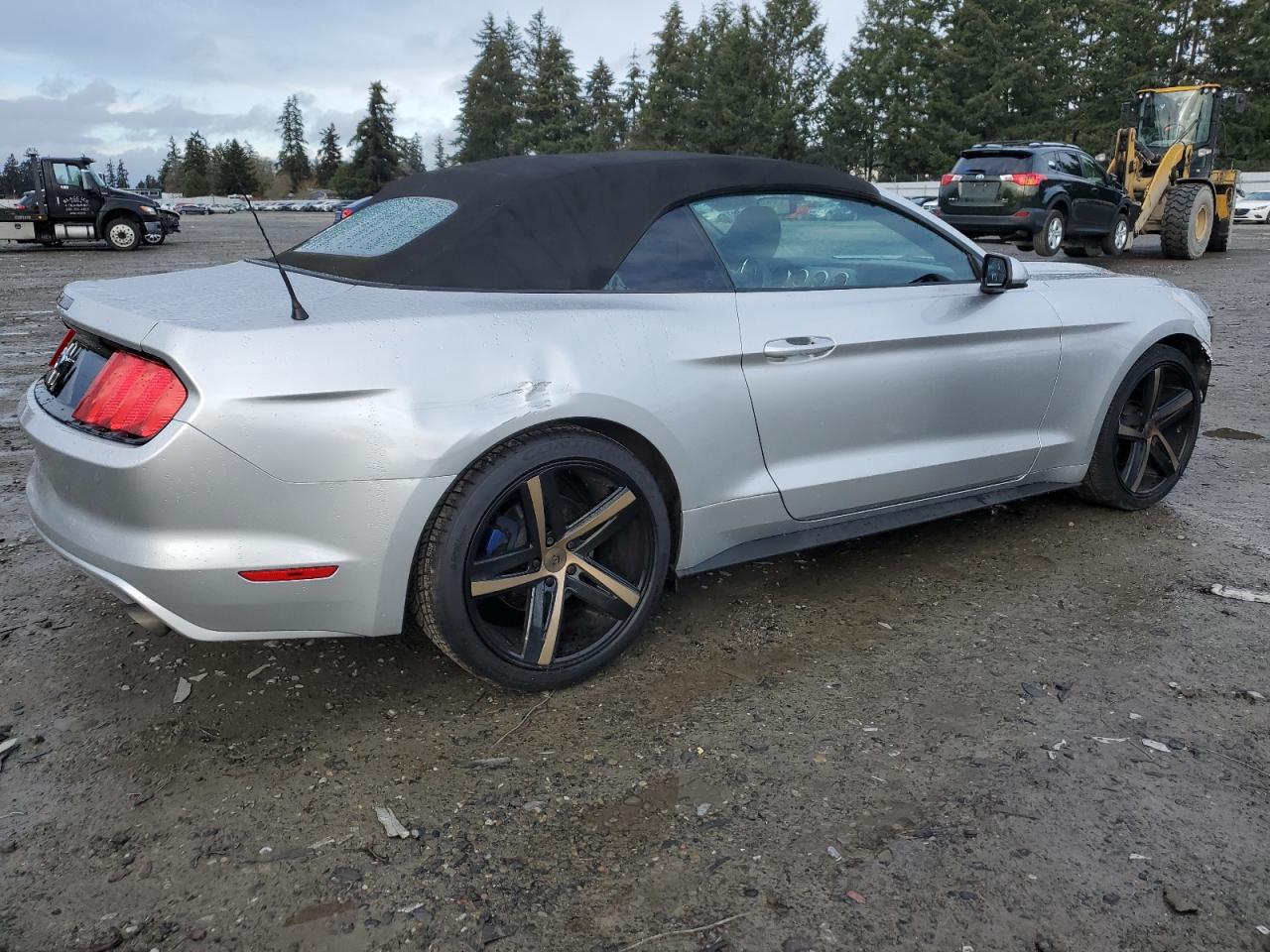 2015 Ford Mustang - Image 3