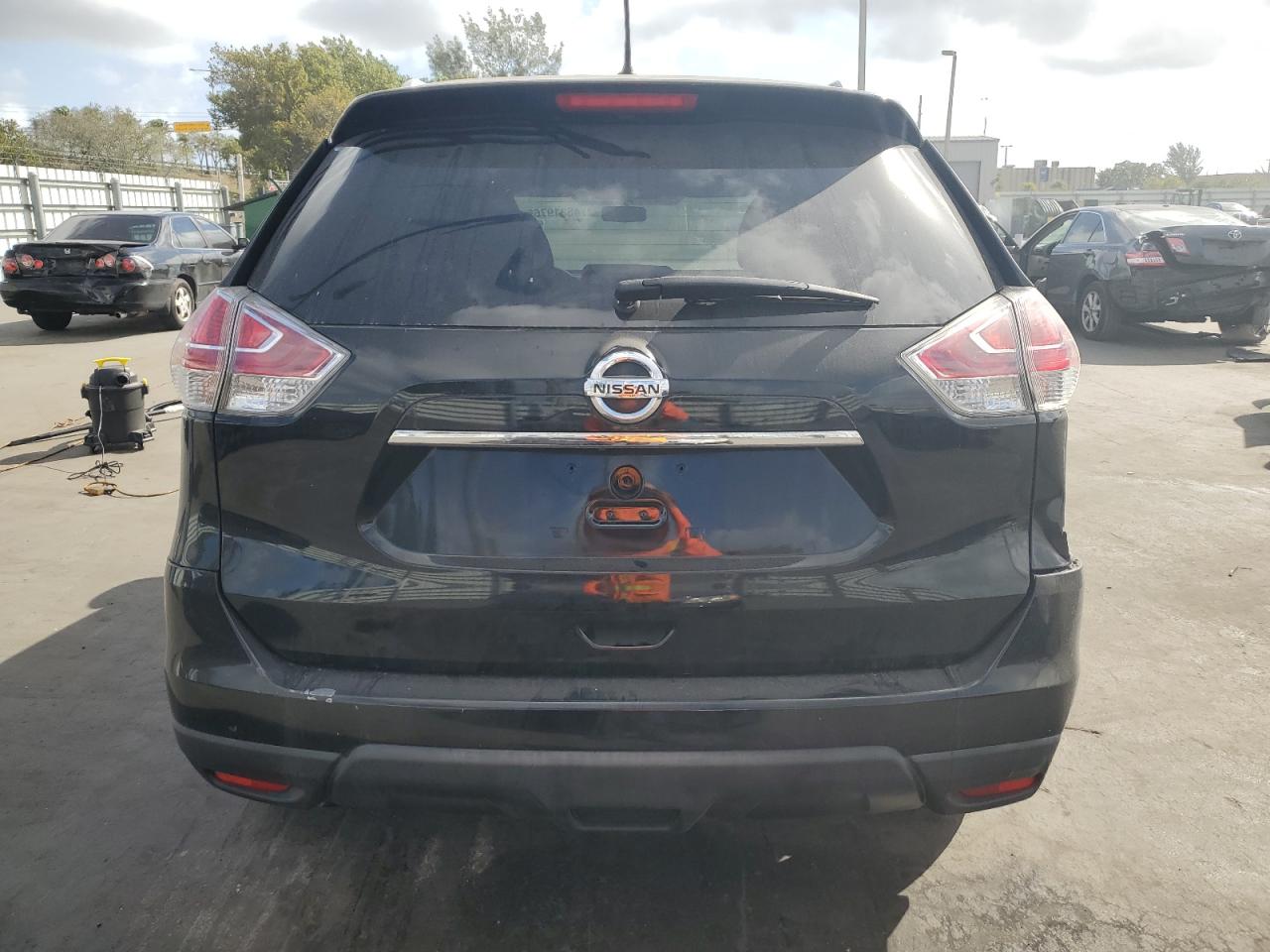 2015 Nissan Rogue - Image 6