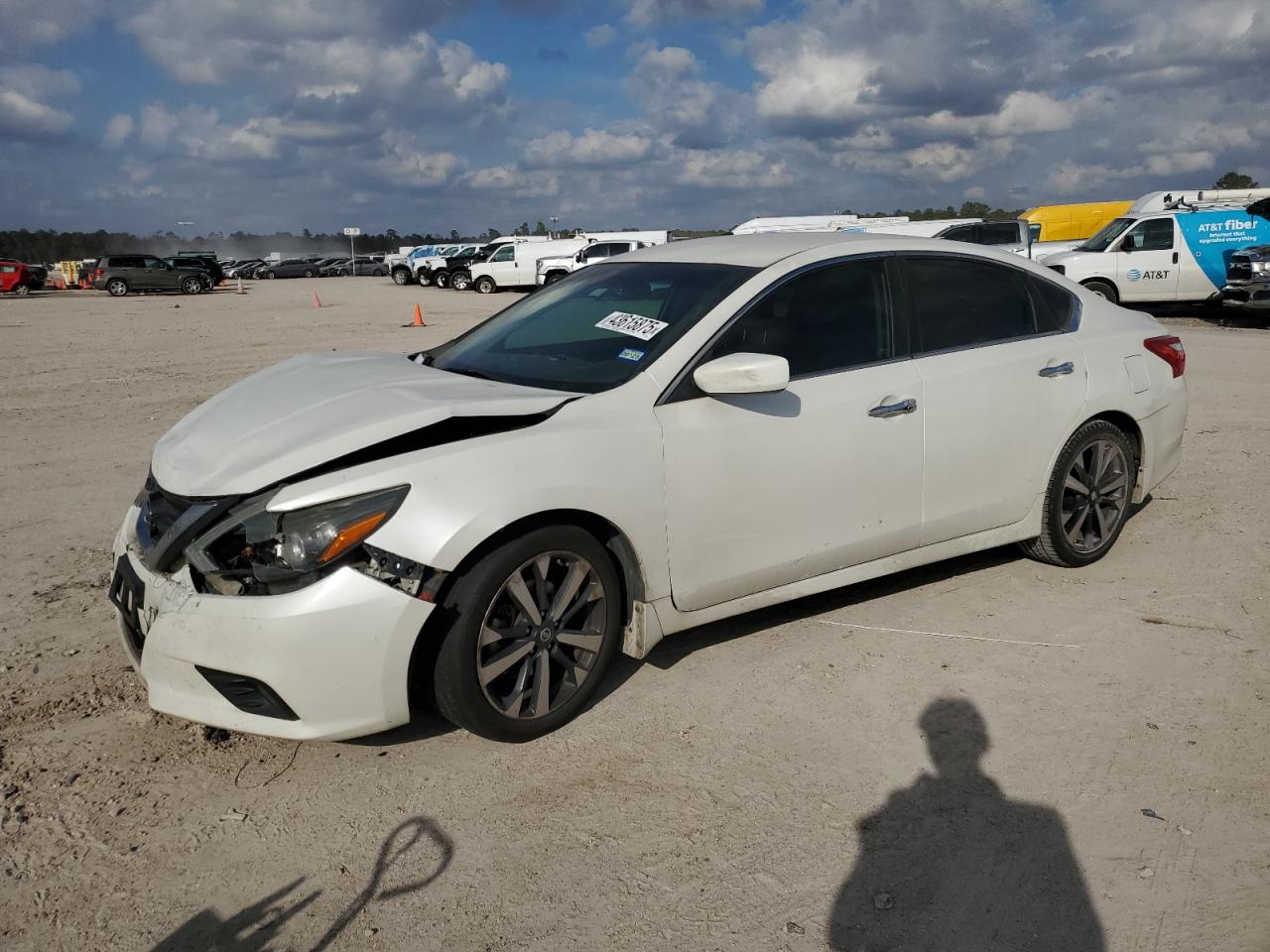 2016 Nissan Altima - Image 1