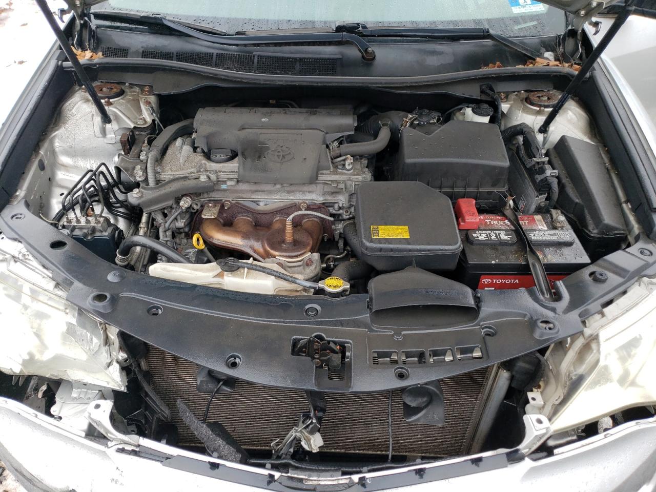 2012 Toyota Camry - Image 11