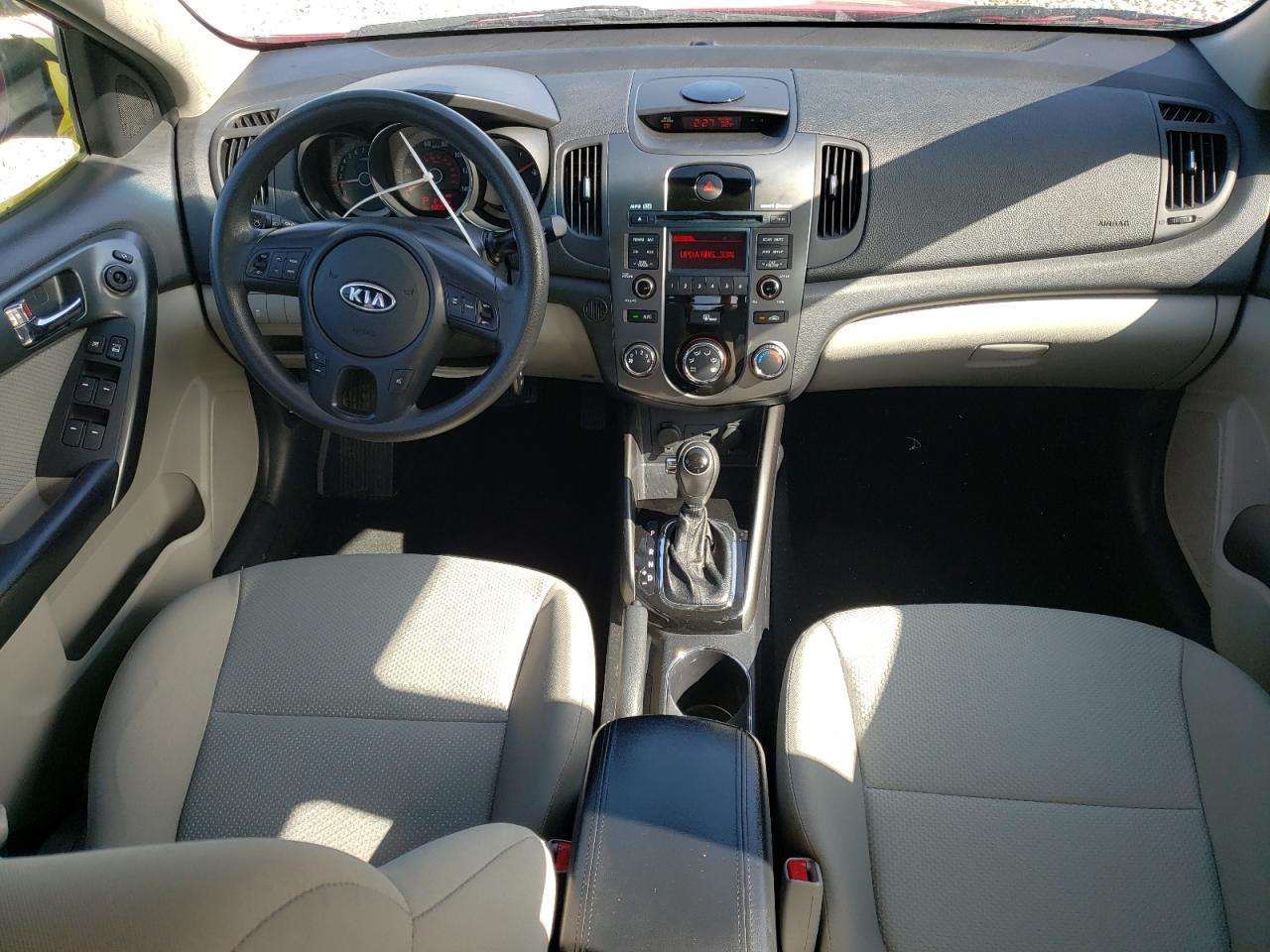 2013 Kia Forte - Image 8
