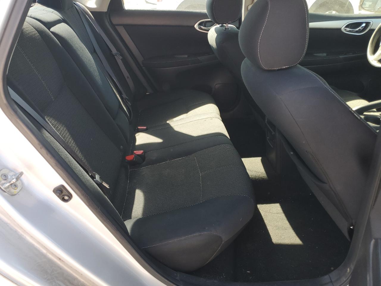 2014 Nissan Sentra - Image 10