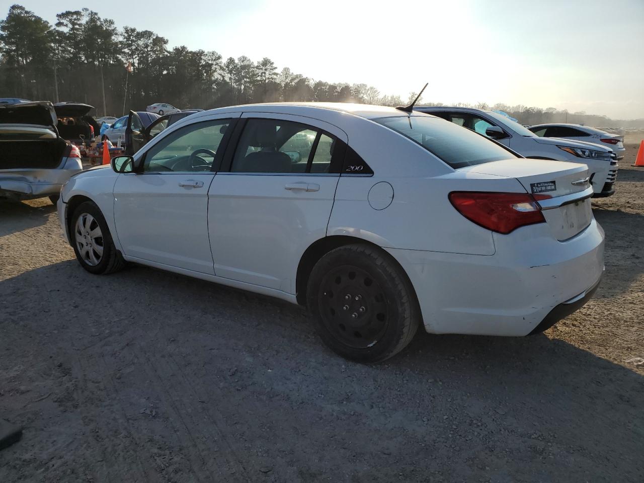 2014 Chrysler 200 - Image 2