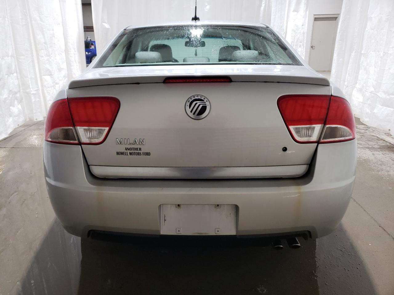 2010 Mercury Milan - Image 6
