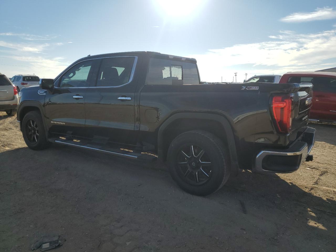 2019 GMC Sierra - Image 2
