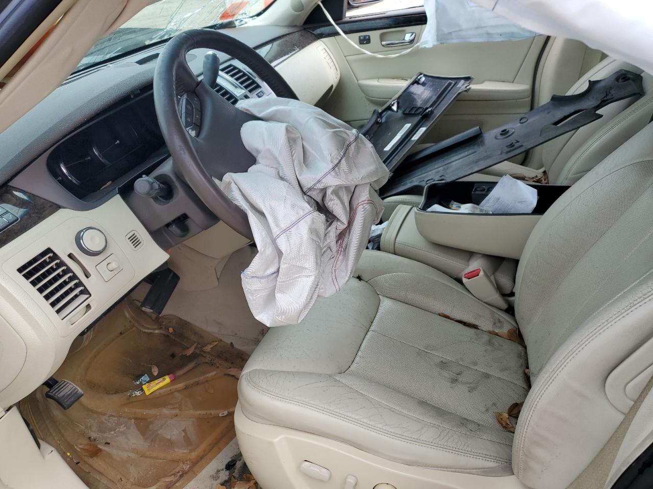 2008 Cadillac DTS - Image 7