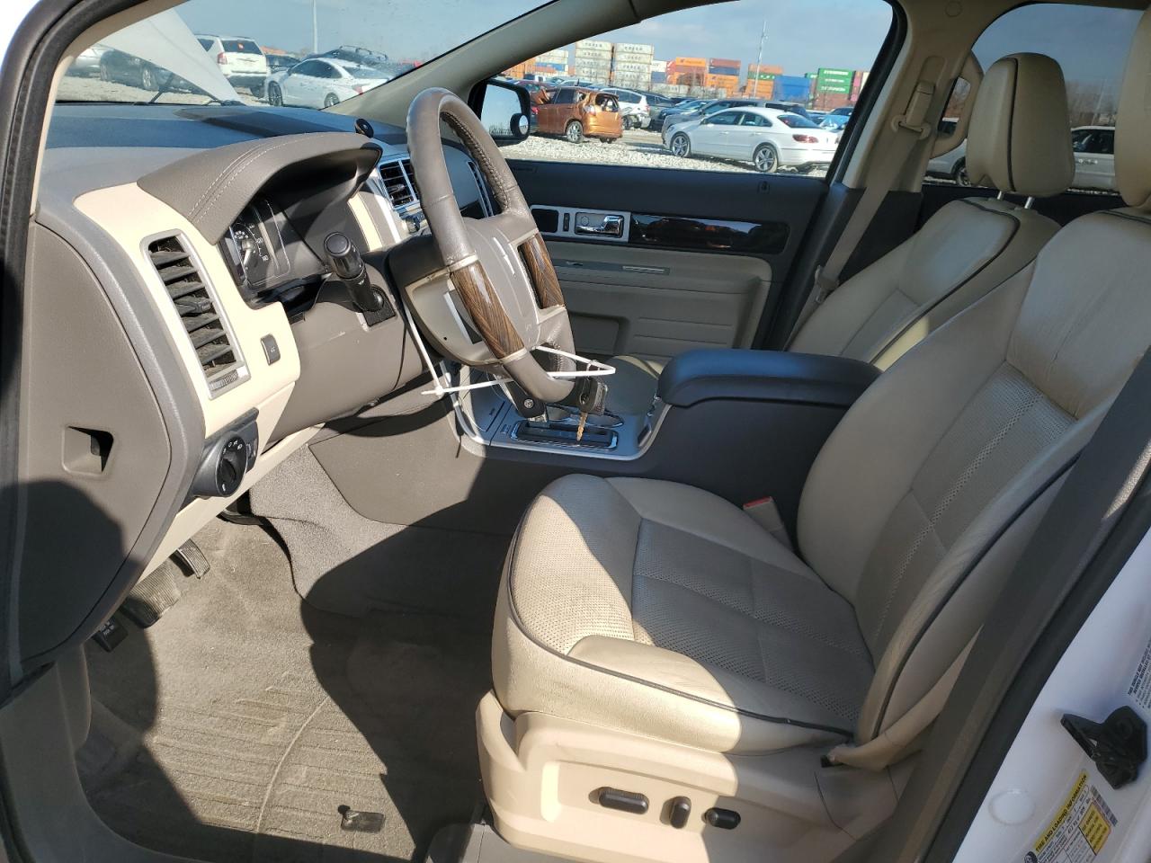 2009 Lincoln MKX - Image 7