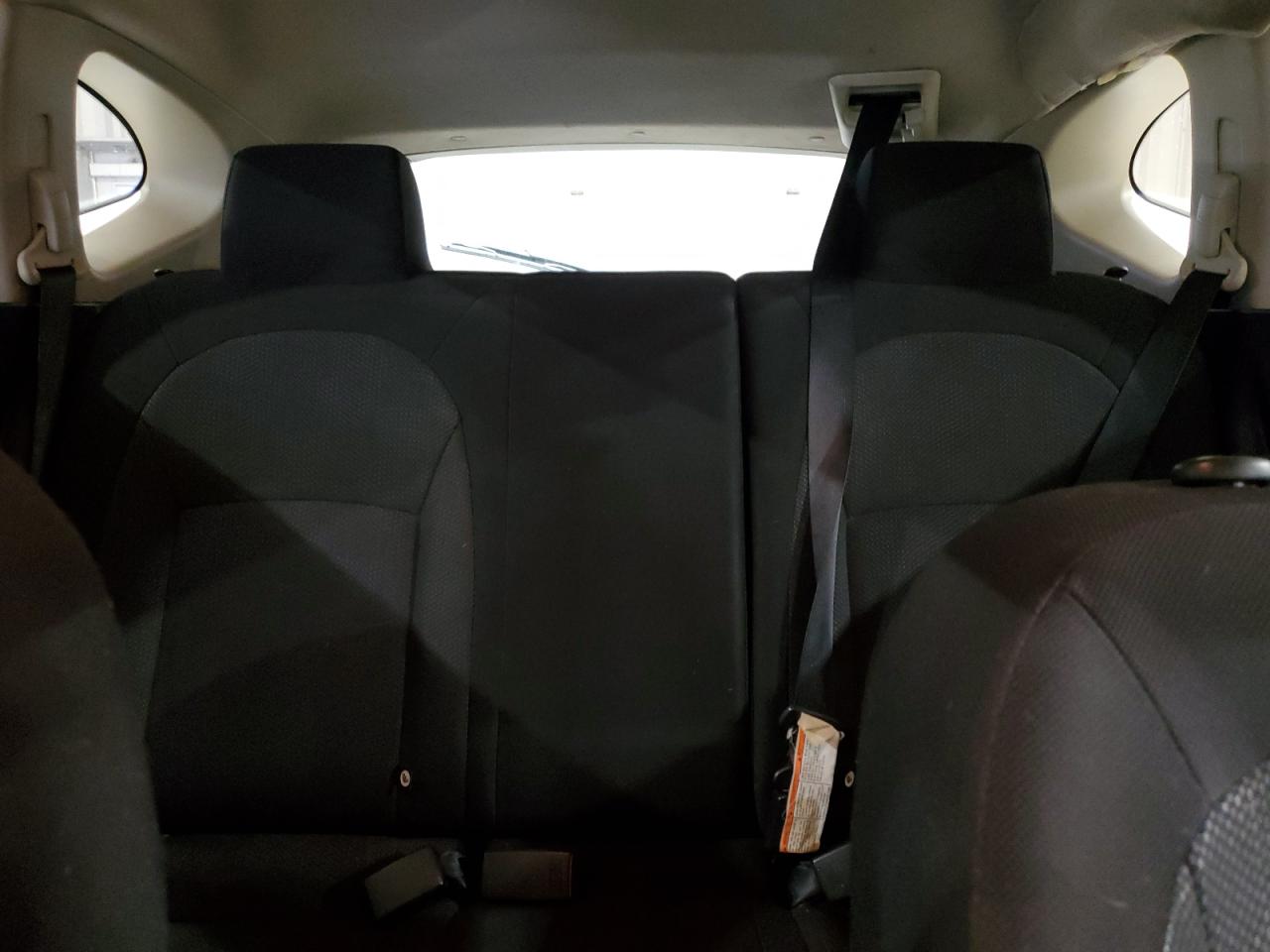 2011 Nissan Rogue - Image 10