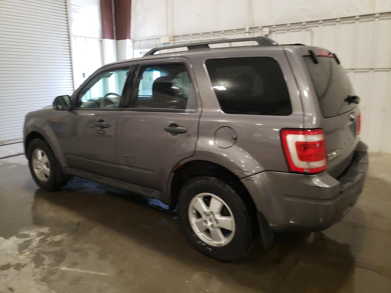2009 Ford Escape - Image 2