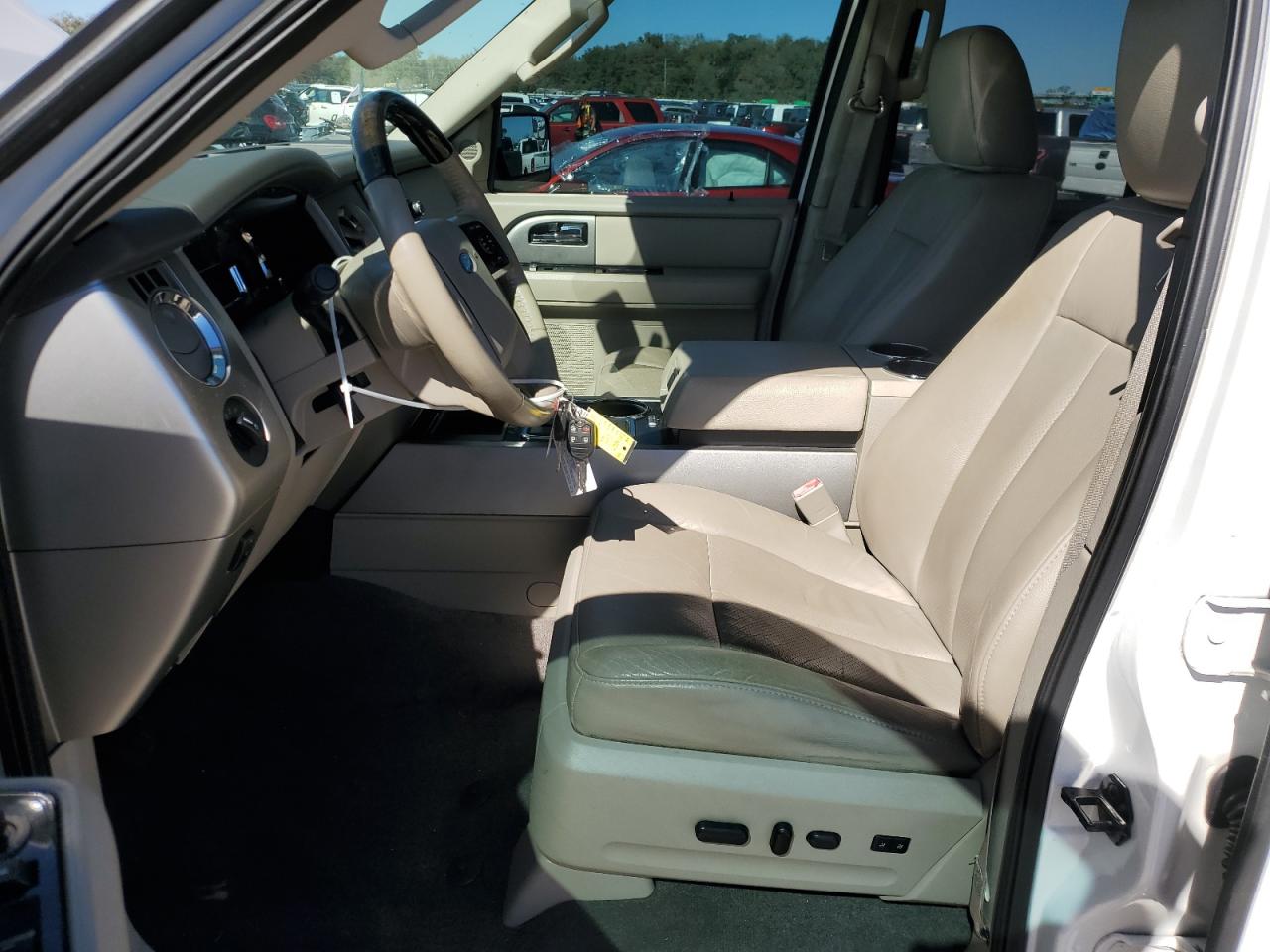 2013 Ford Expedition - Image 7