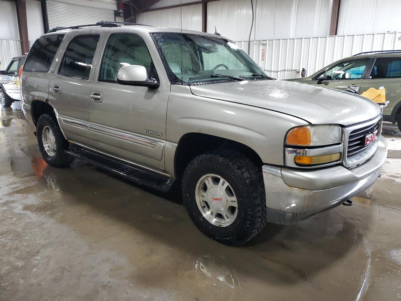 2002 GMC Yukon - Image 4
