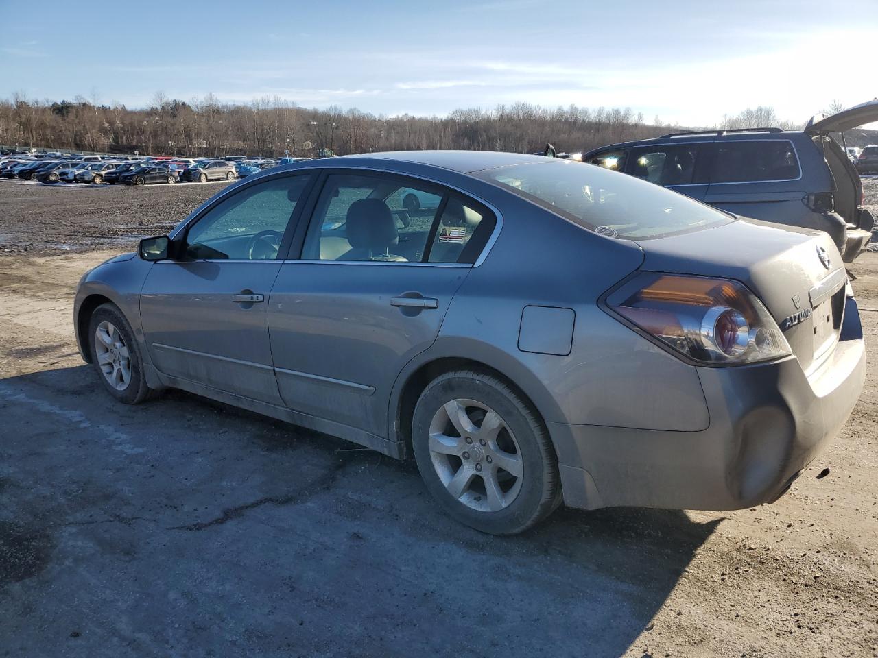 2009 Nissan Altima - Image 2