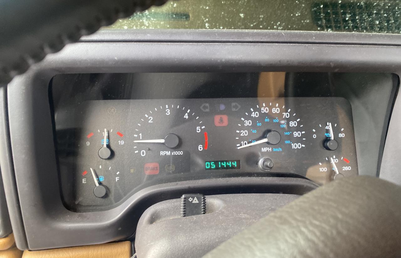 1998 Jeep Wrangler - Image 8