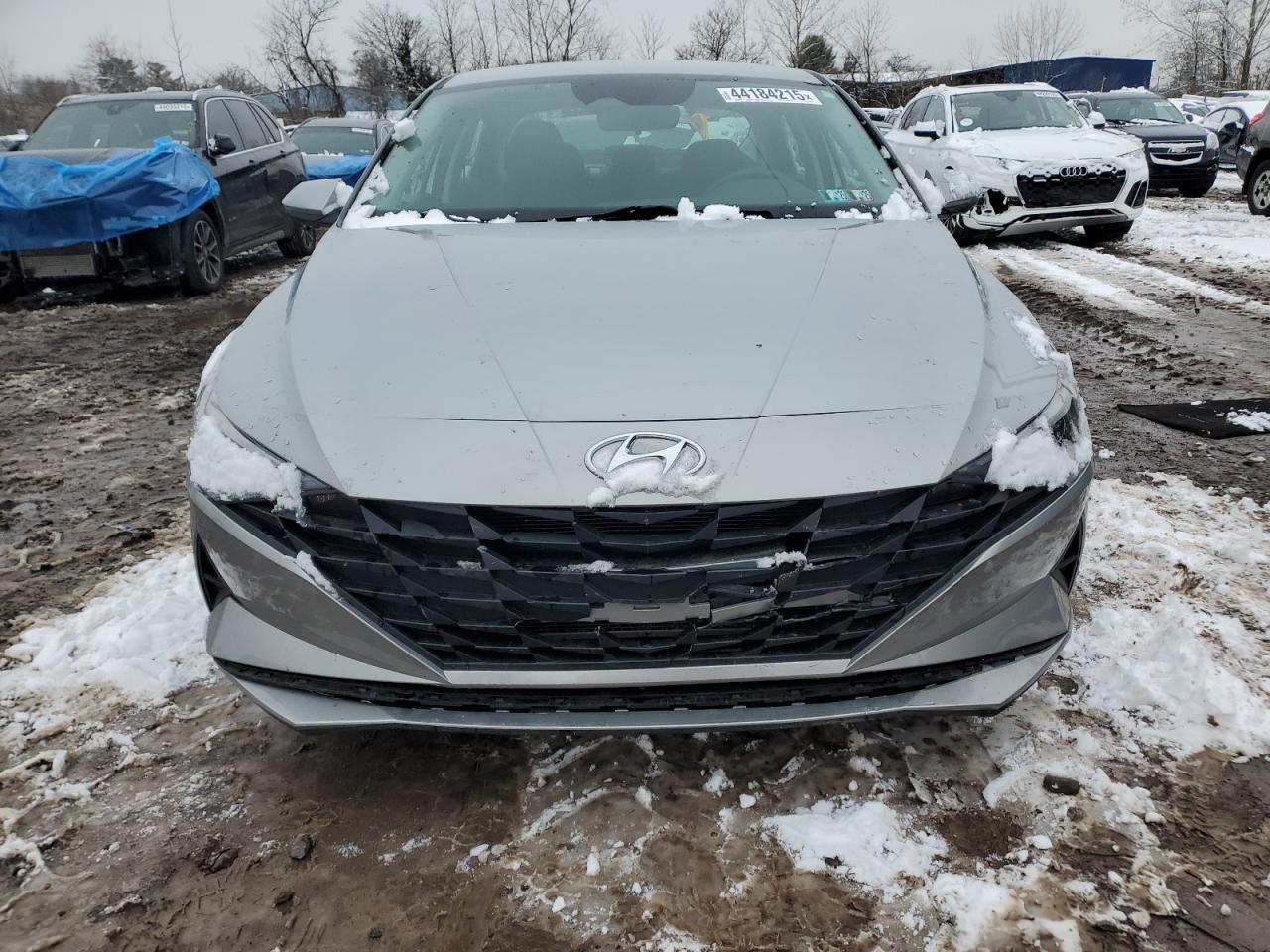 2021 Hyundai Elantra - Image 5