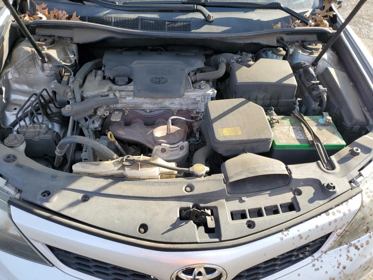2012 Toyota Camry - Image 11
