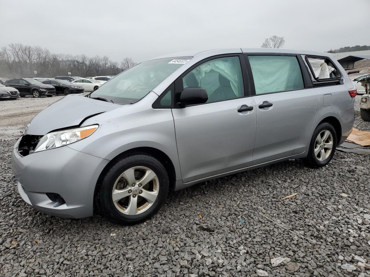2017 Toyota Sienna - Image 1
