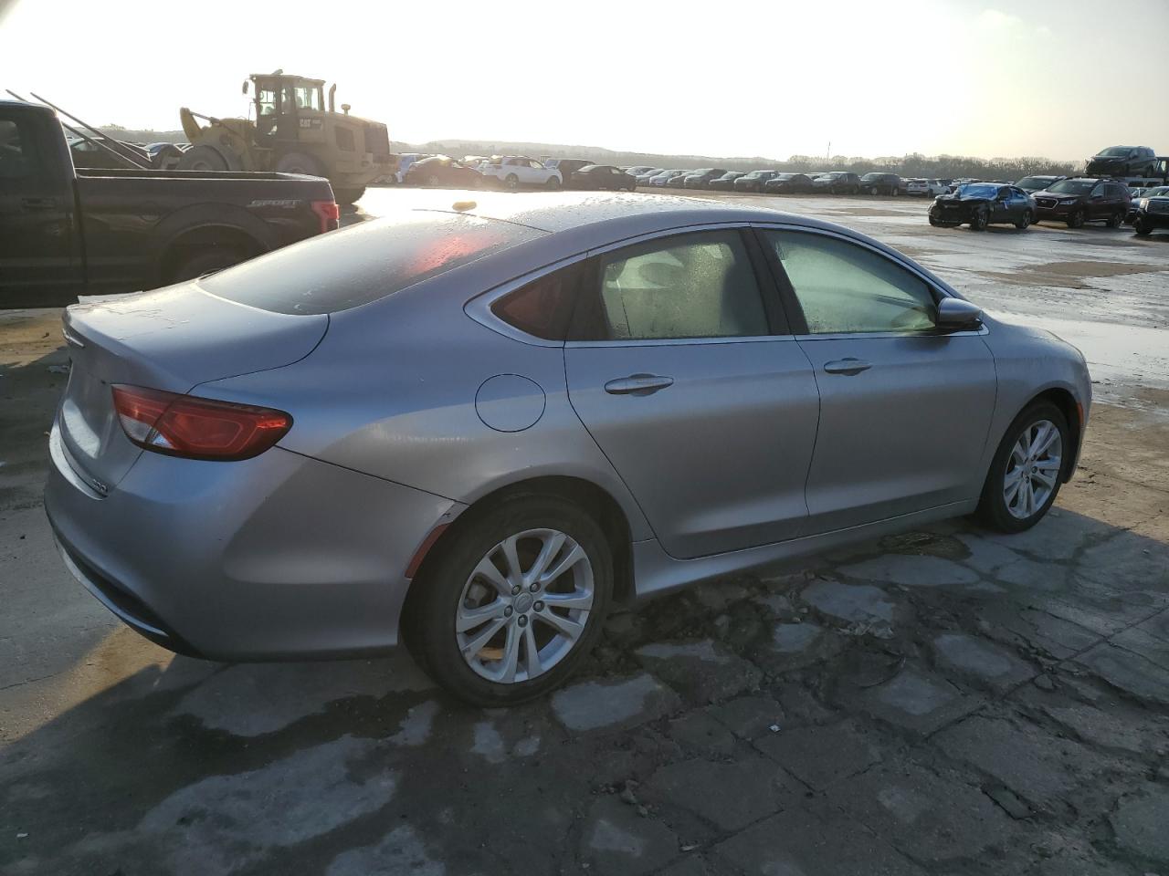 2015 Chrysler 200 - Image 3