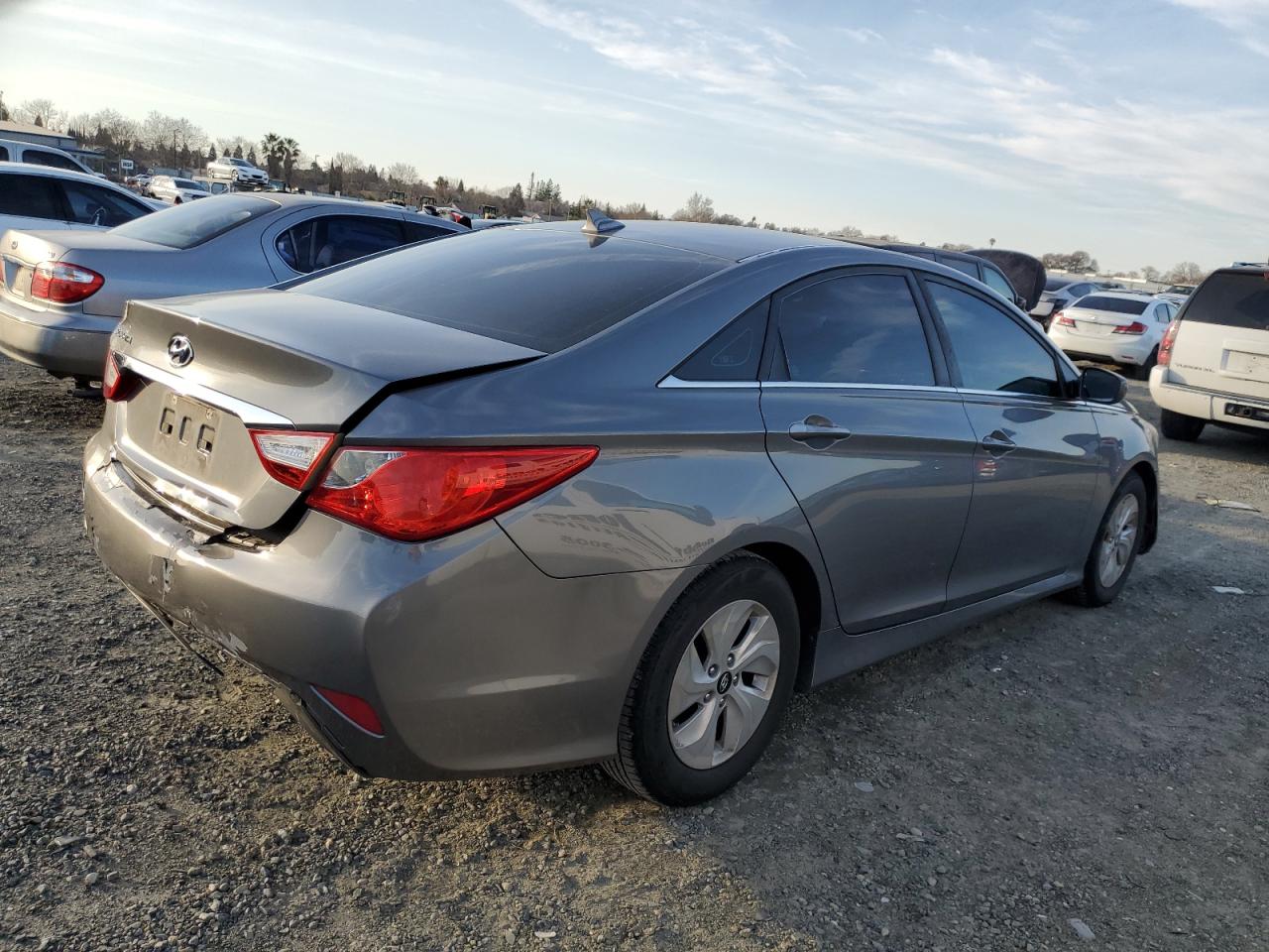 2014 Hyundai Sonata - Image 3