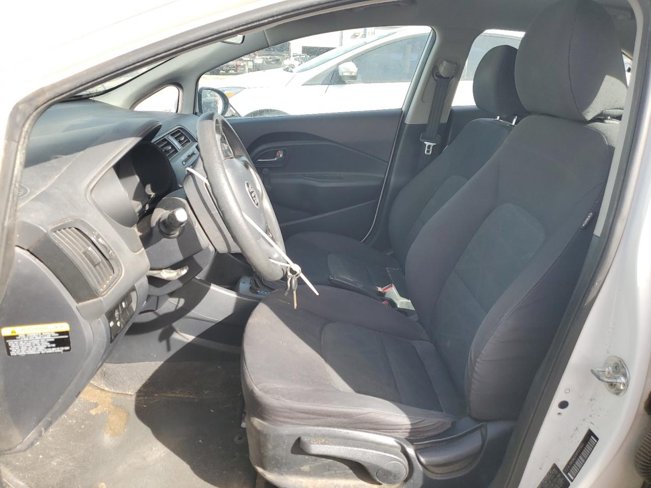2015 Kia Rio - Image 7