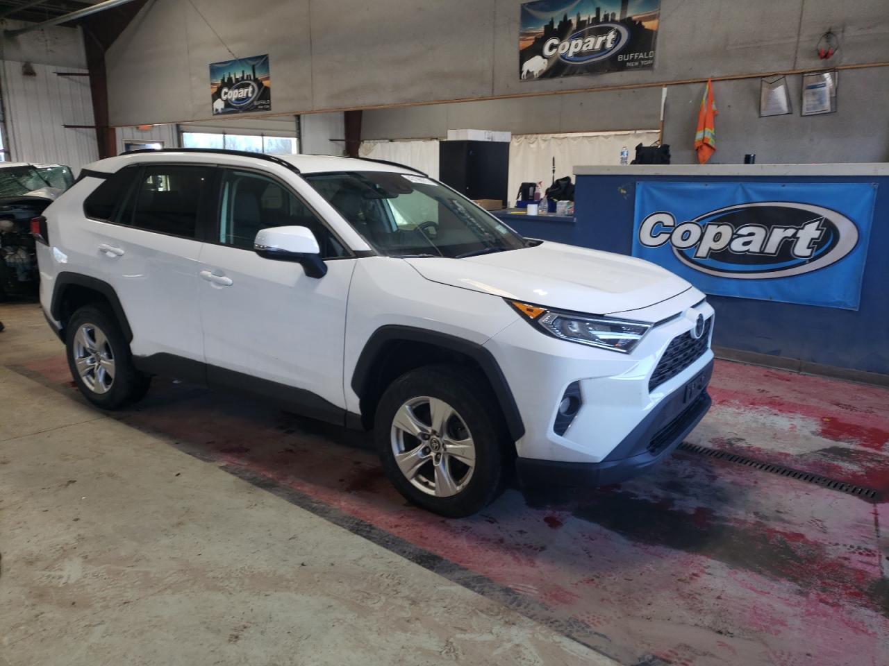 2021 Toyota RAV 4 - Image 4