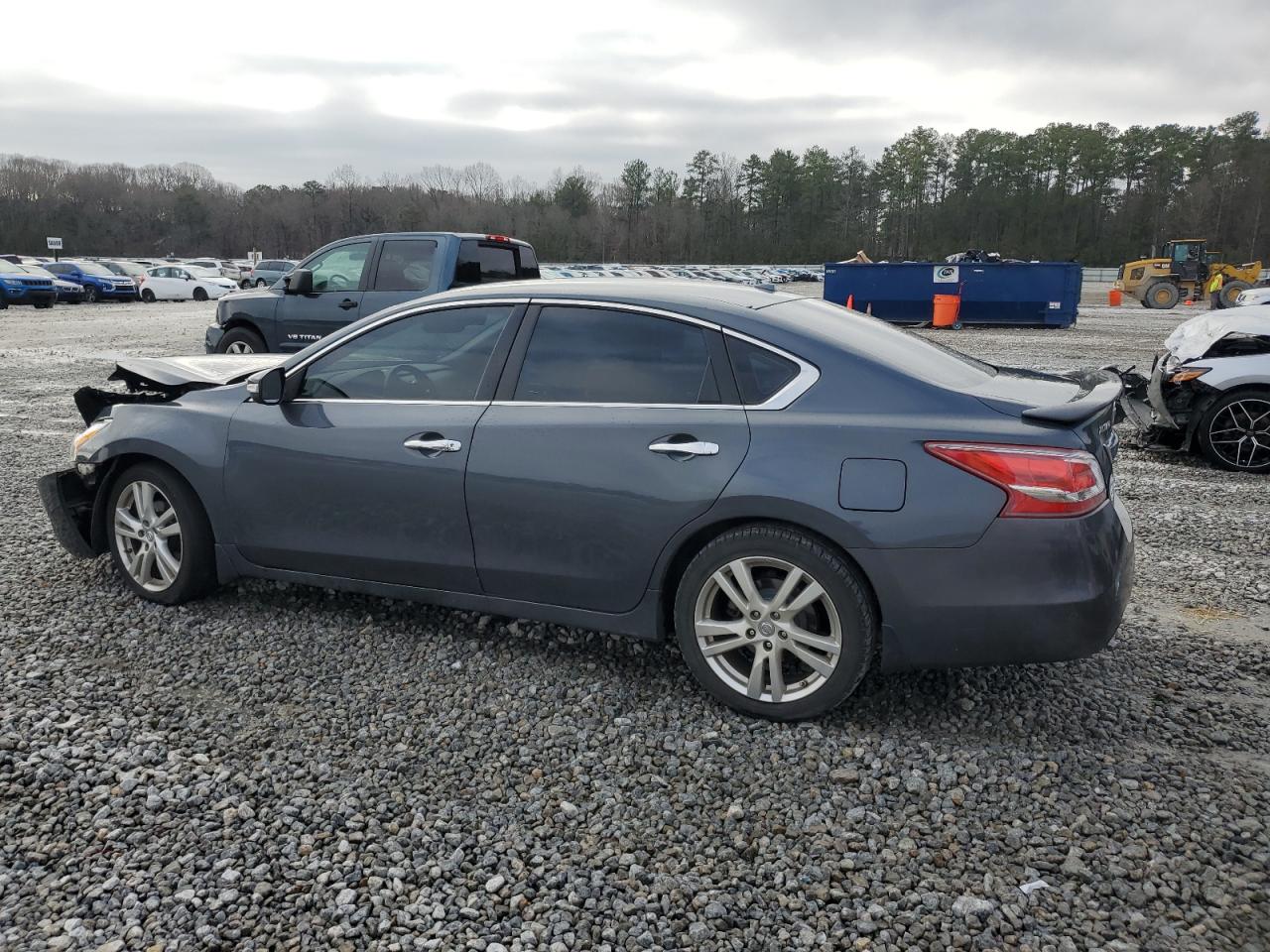 2013 Nissan Altima - Image 2