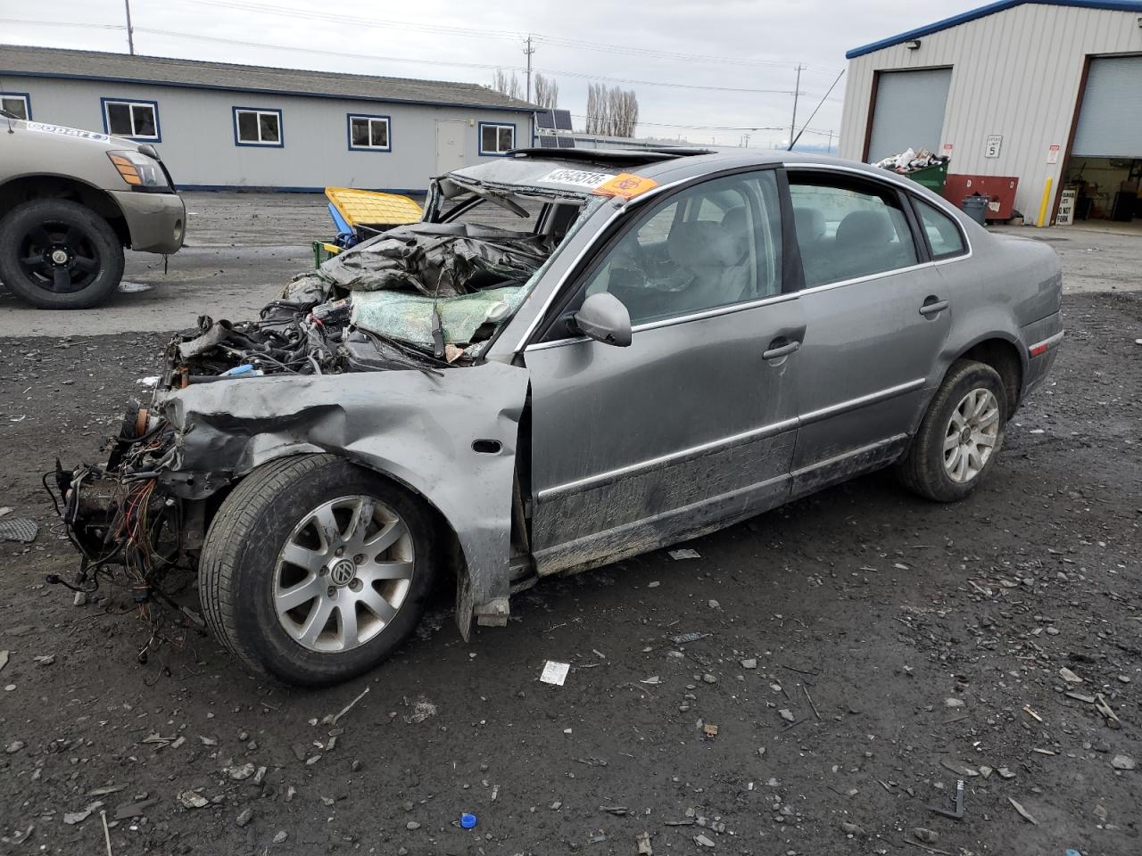 2003 Volkswagen Passat - Image 1