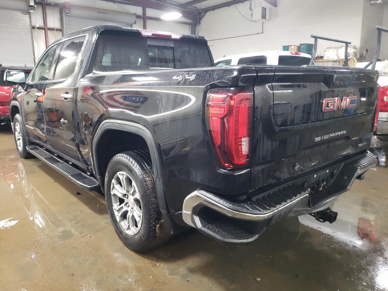 2020 GMC Sierra - Image 2