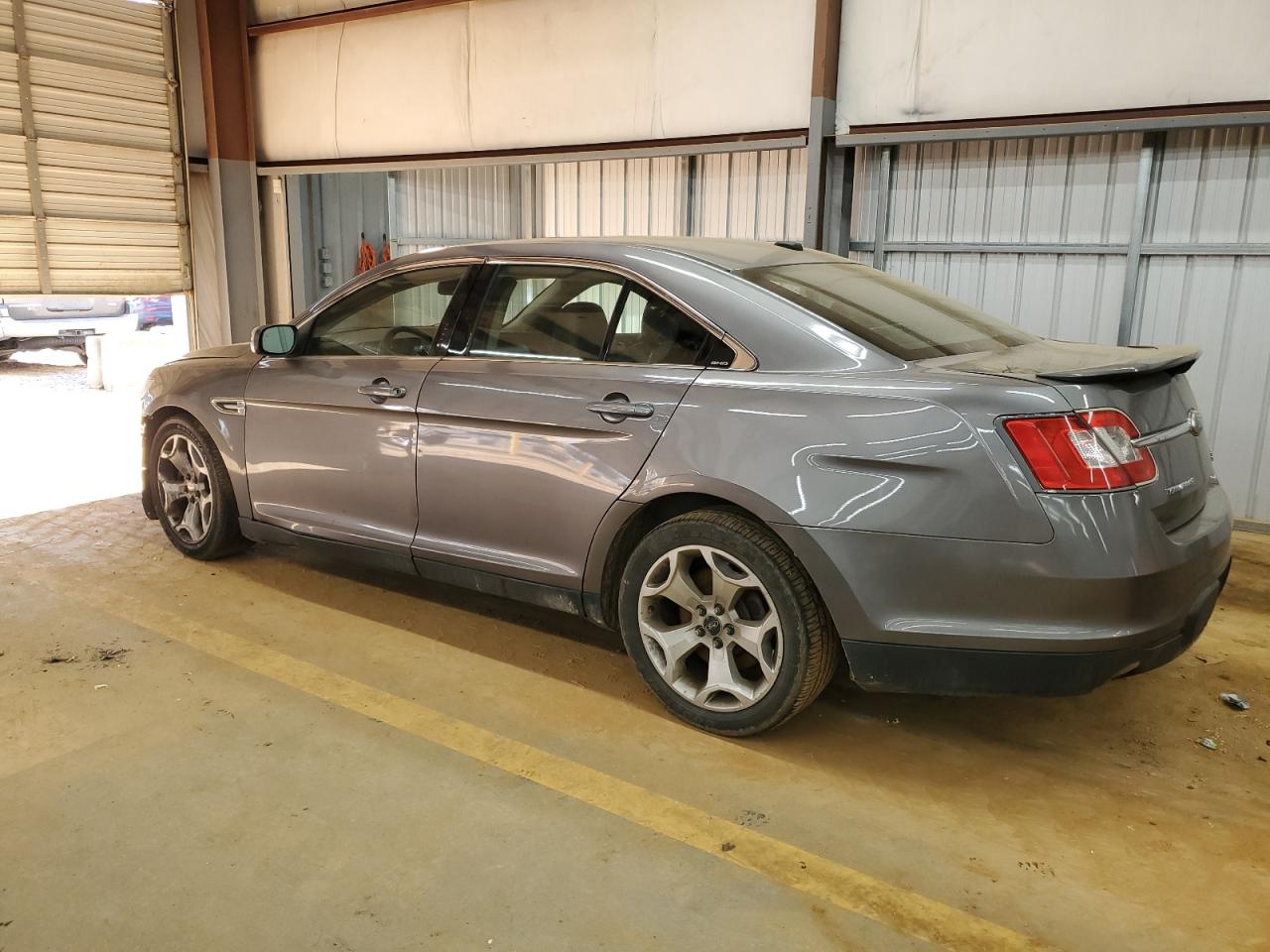 2012 Ford Taurus - Image 2