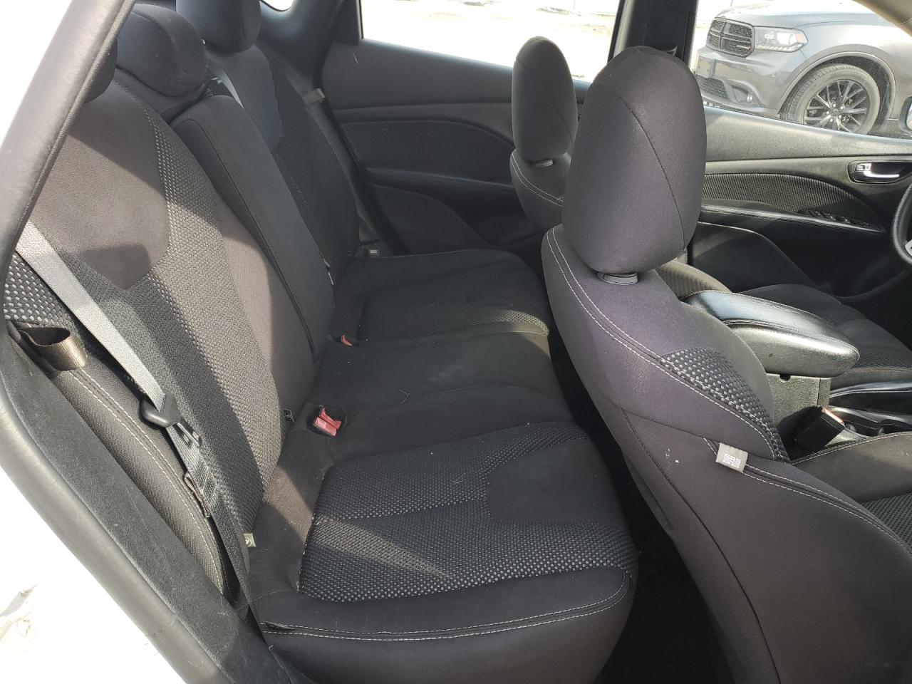 2015 Dodge Dart - Image 10