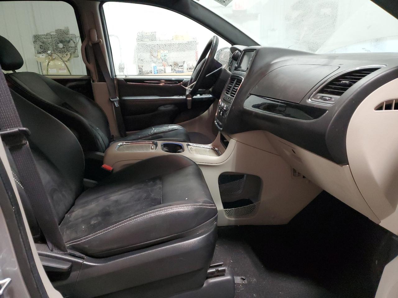 2018 Dodge Caravan - Image 7