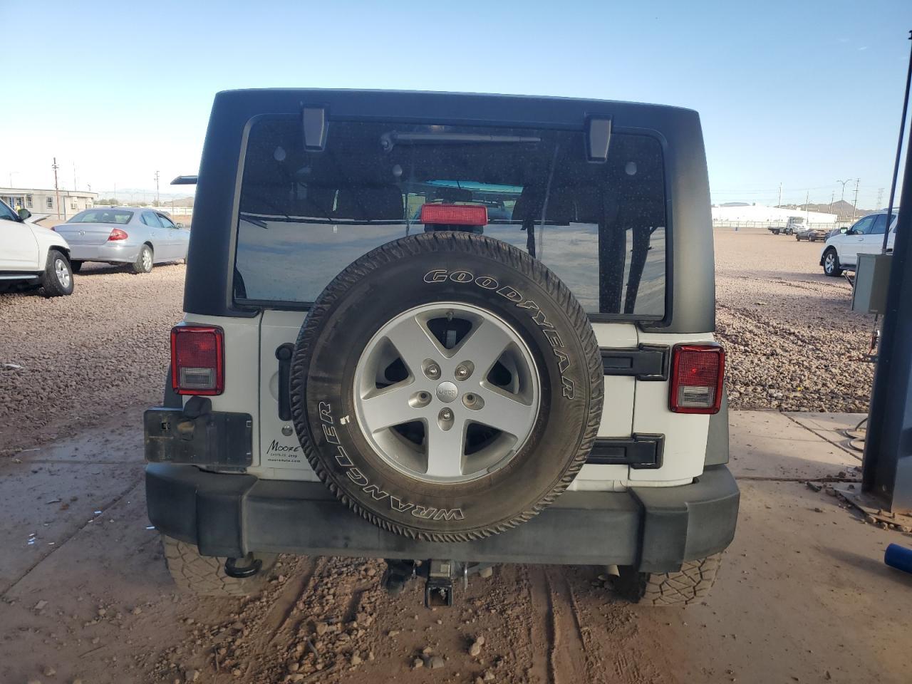 2017 Jeep Wrangler - Image 6