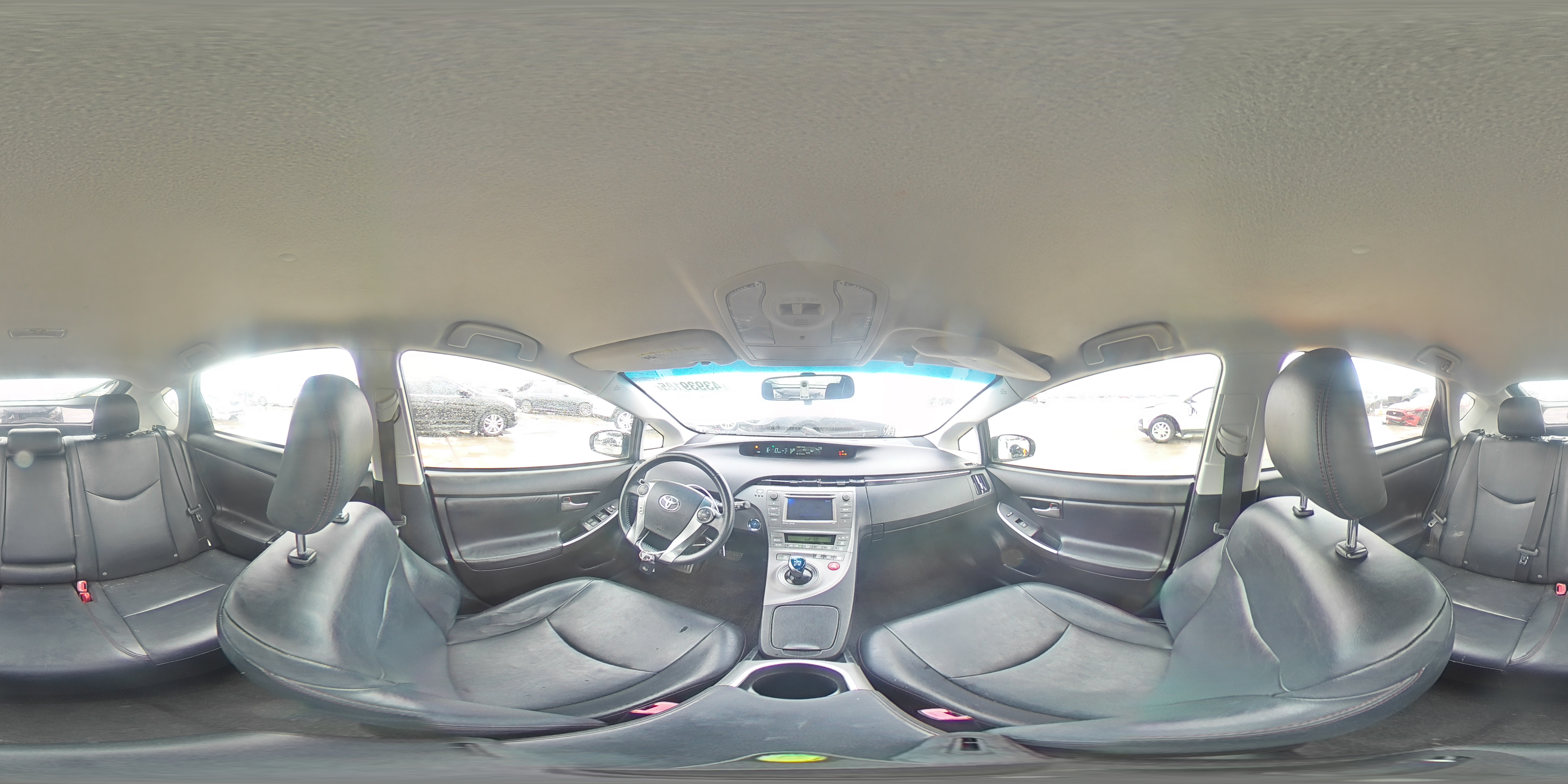 2013 Toyota Prius - Image 14