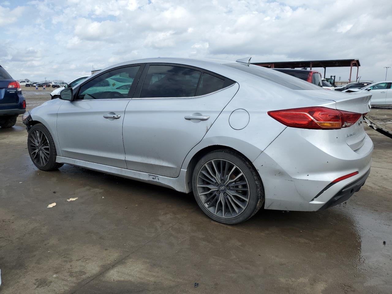 2018 Hyundai Elantra - Image 2