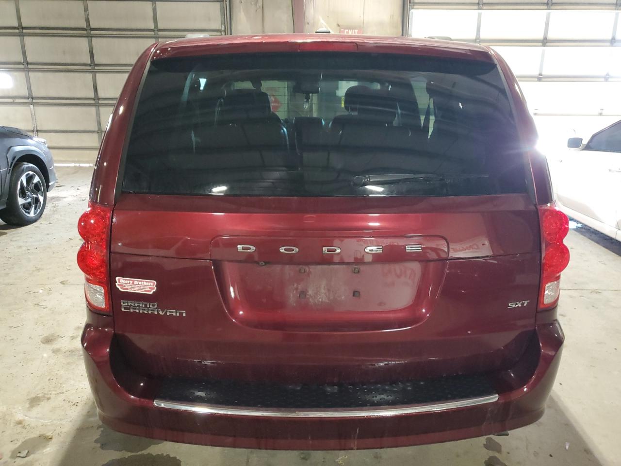 2017 Dodge Caravan - Image 6