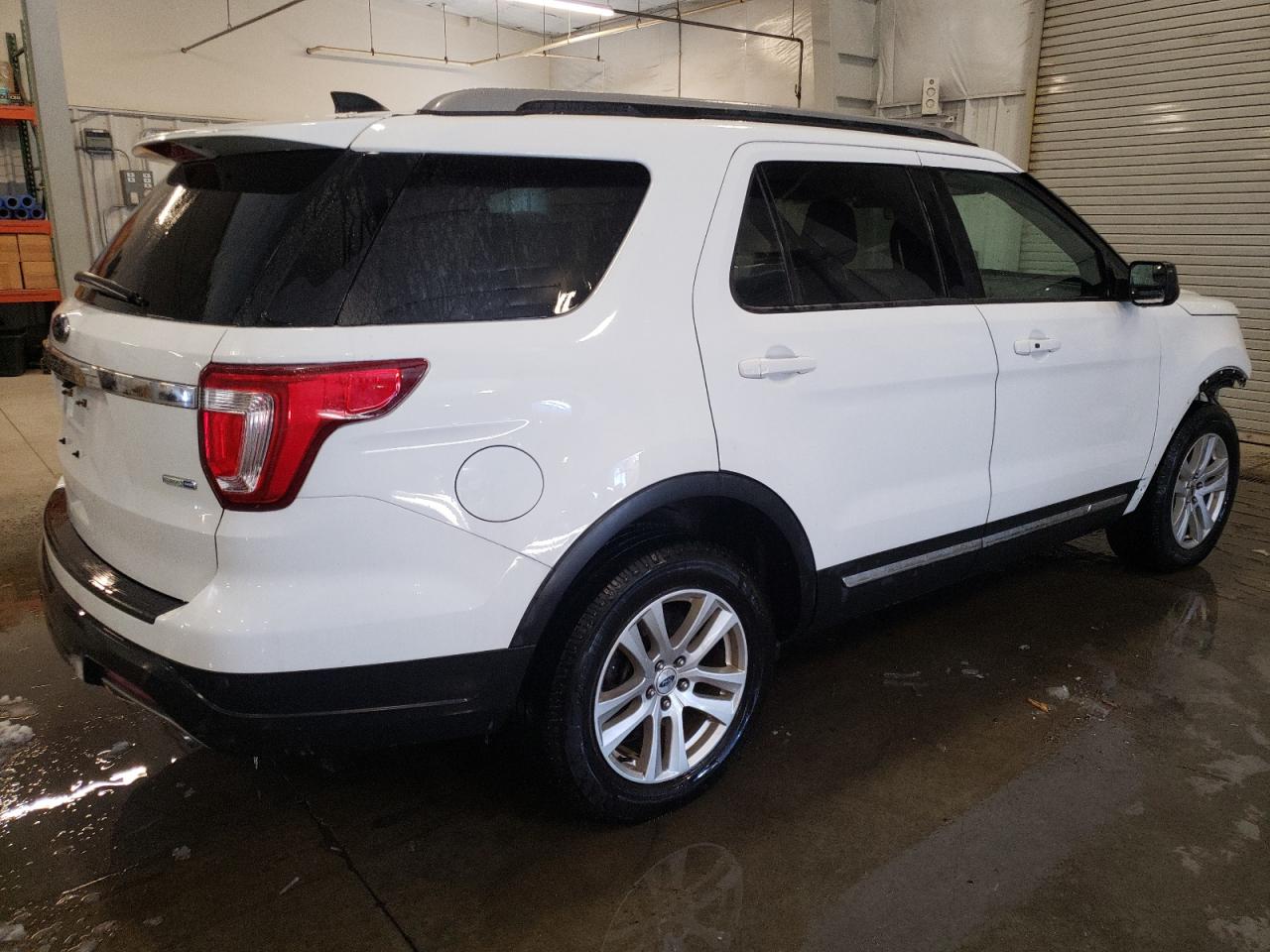 2019 Ford Explorer - Image 3