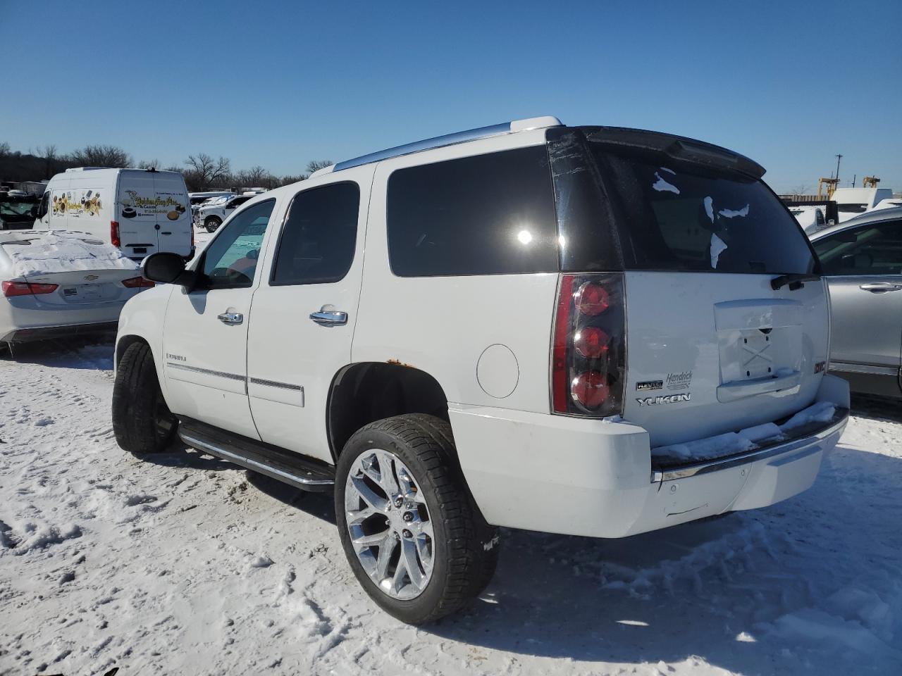2009 GMC Yukon - Image 2