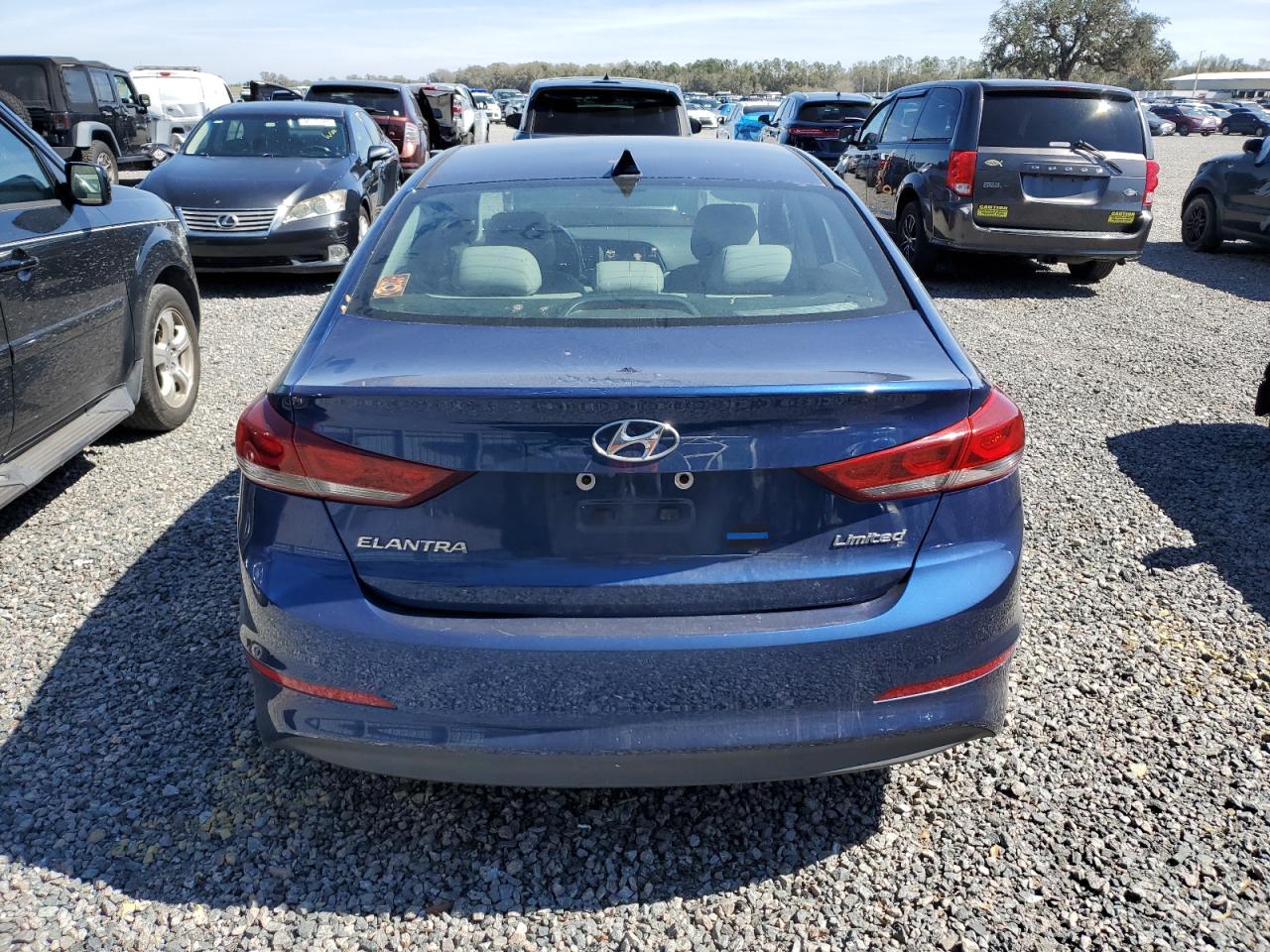 2017 Hyundai Elantra - Image 6