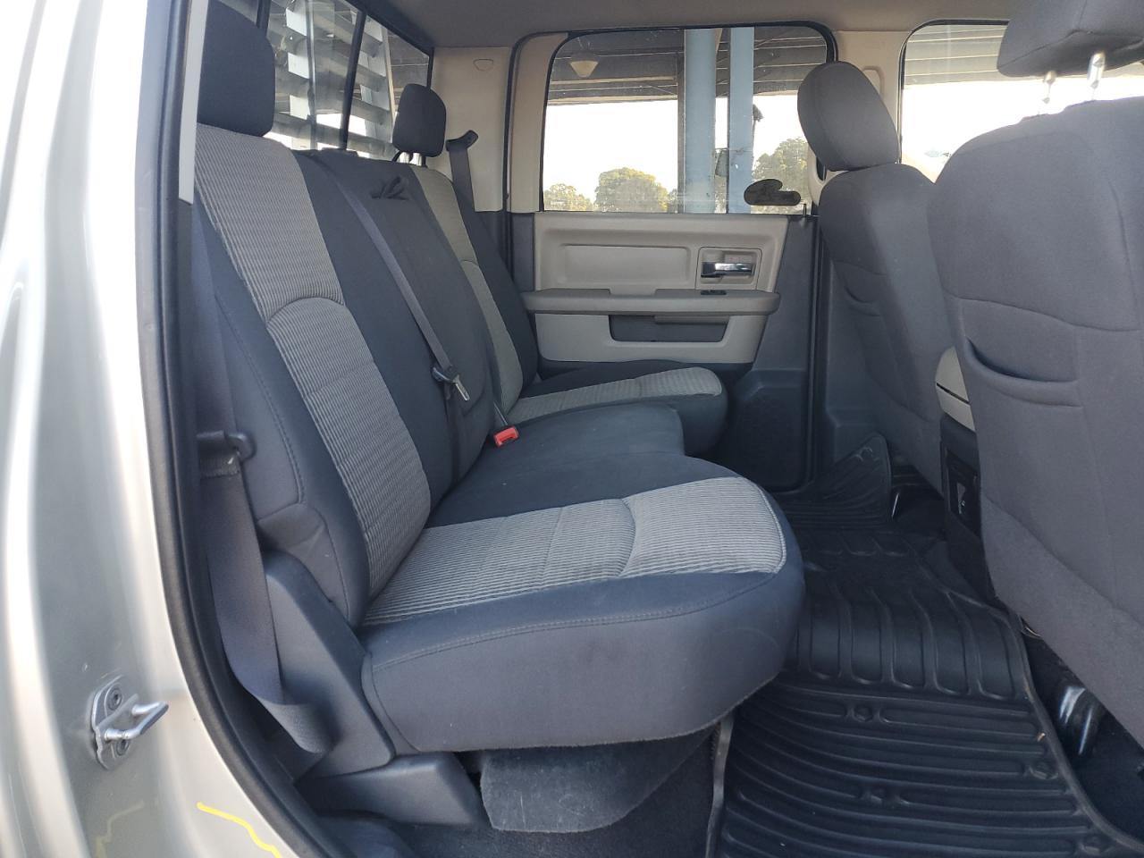 2010 Dodge RAM - Image 10