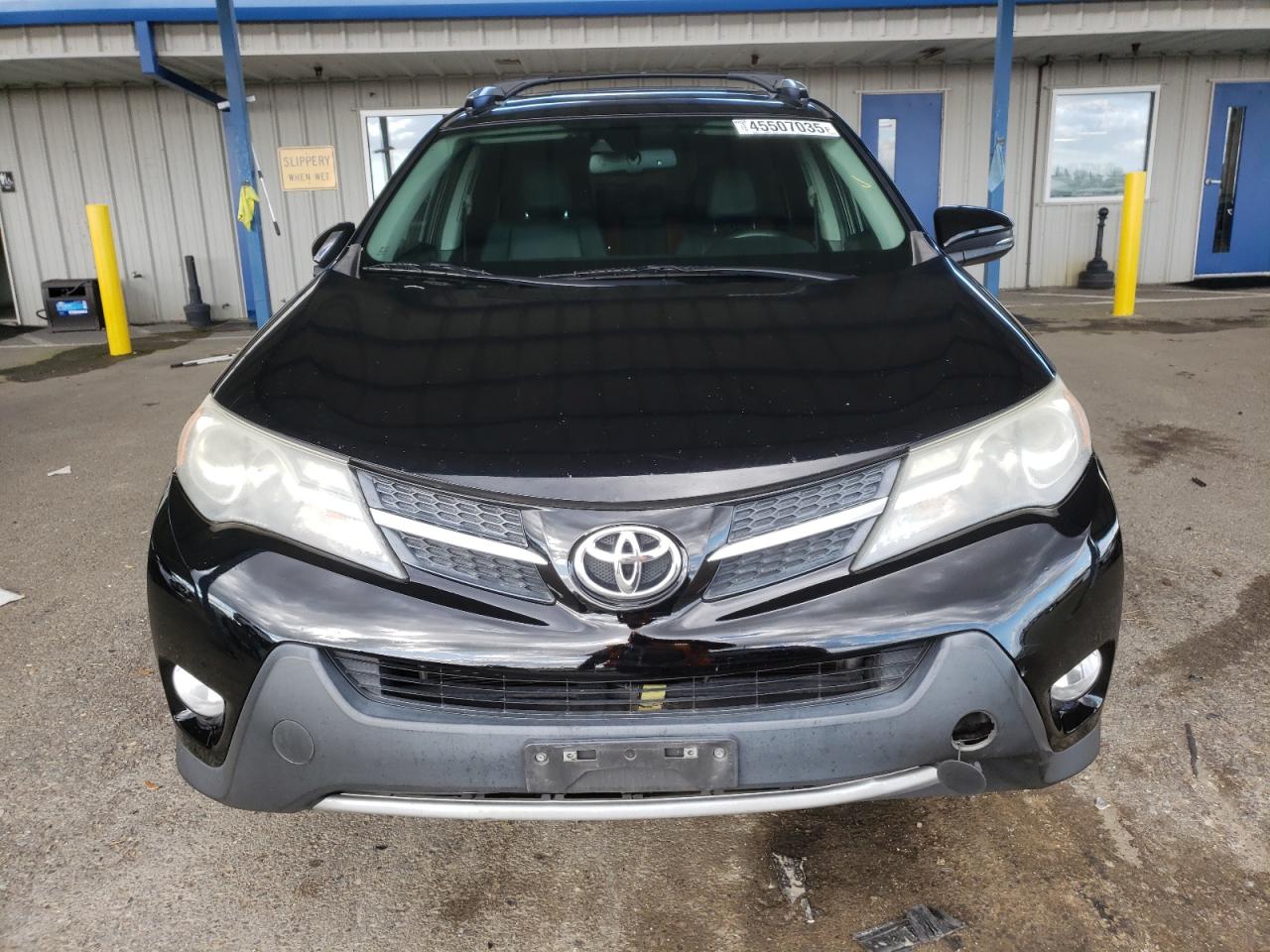 2015 Toyota RAV 4 - Image 5