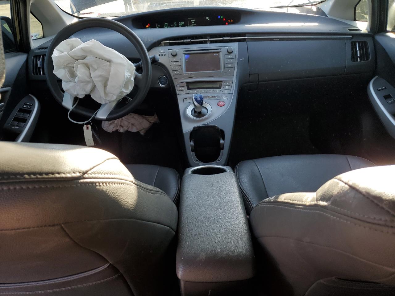 2015 Toyota Prius - Image 8