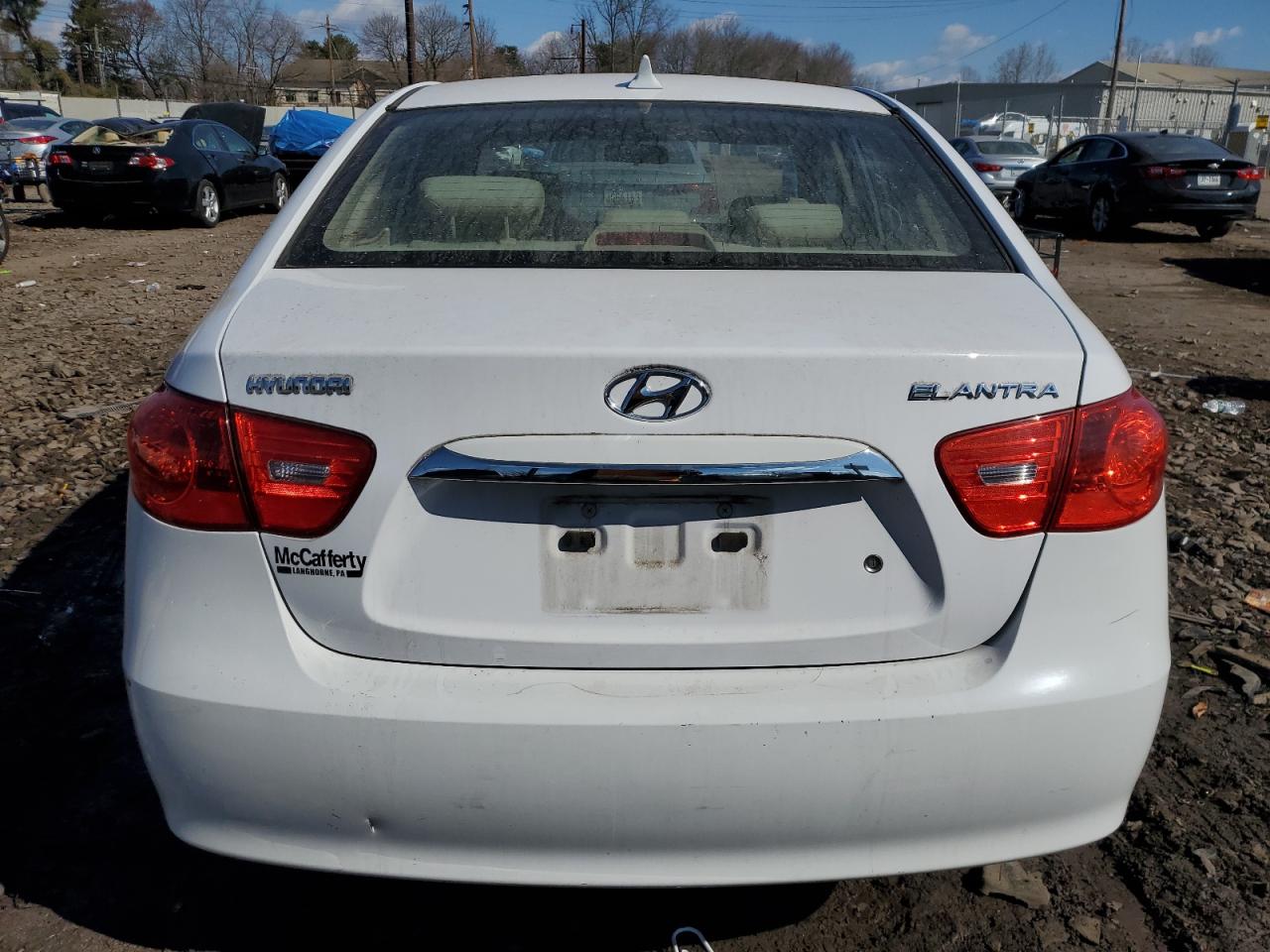 2010 Hyundai Elantra - Image 6