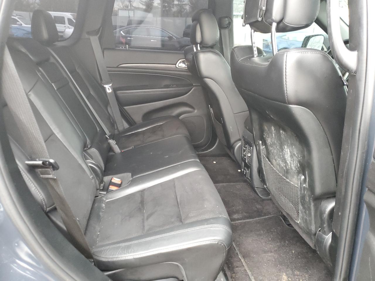 2018 Jeep Grand Cherokee - Image 10