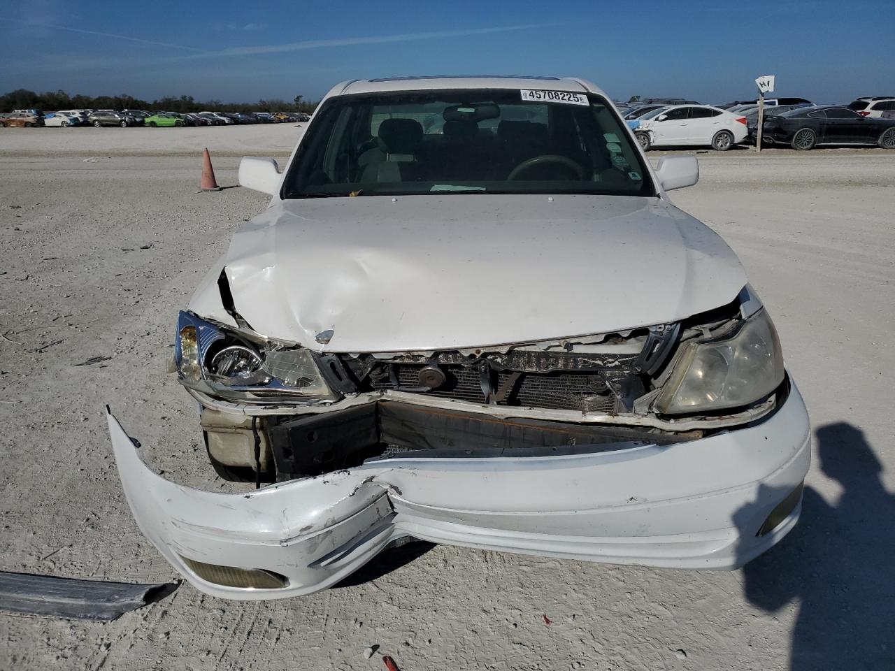 2000 Toyota Avalon - Image 5