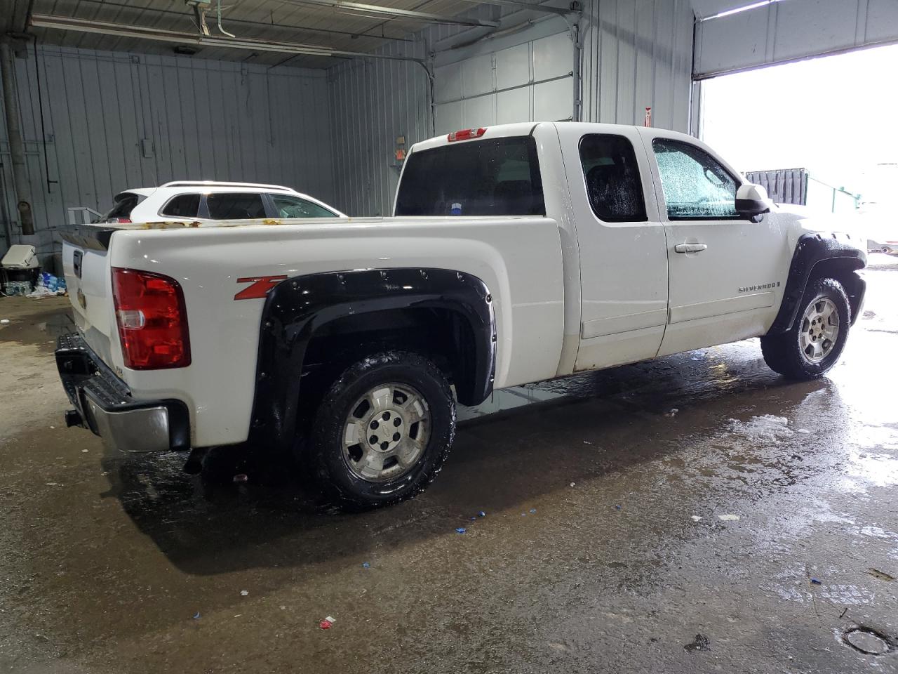 2008 Chevrolet Silverado - Image 3