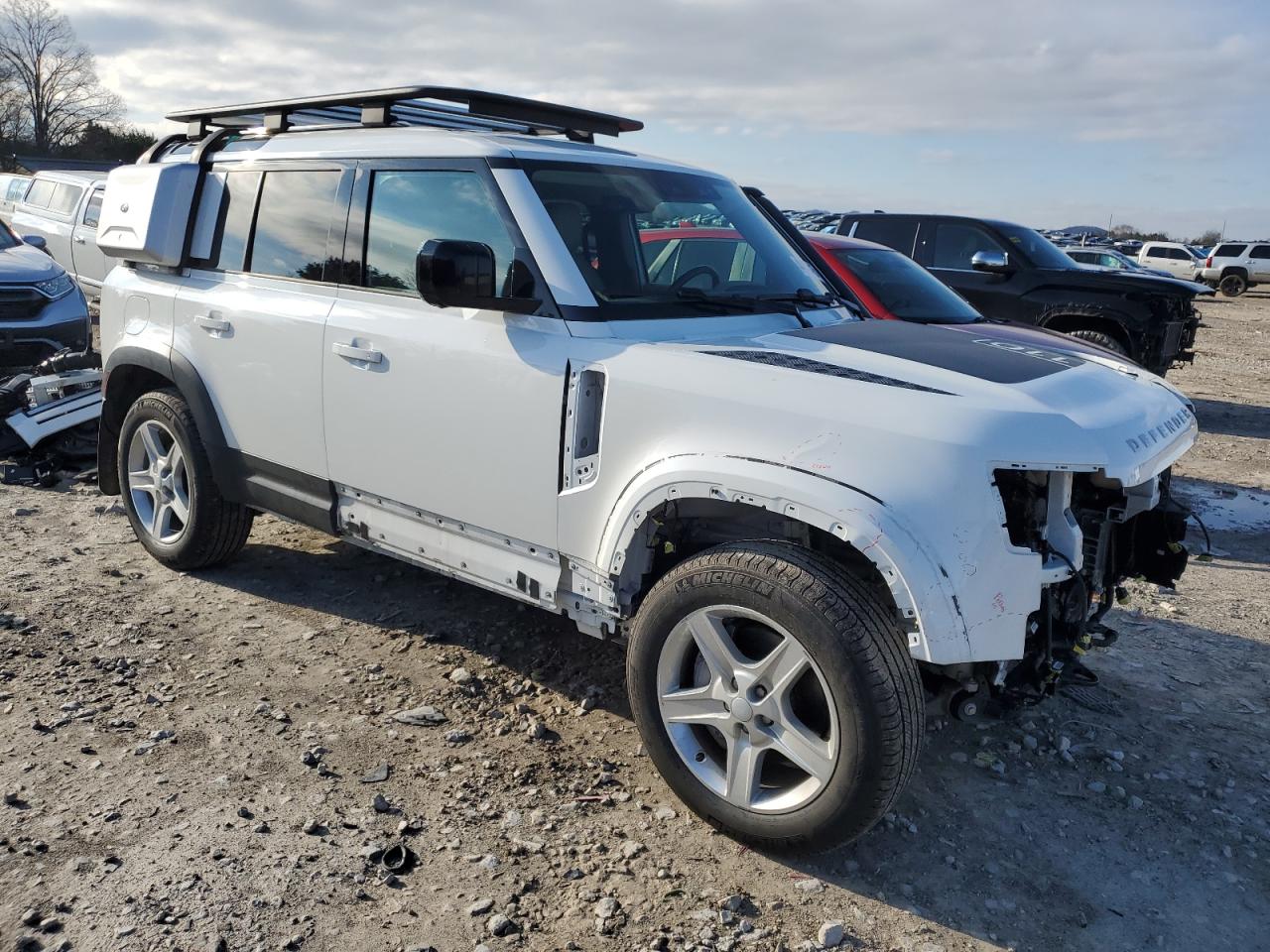 2022 Land Rover Defender - Image 4
