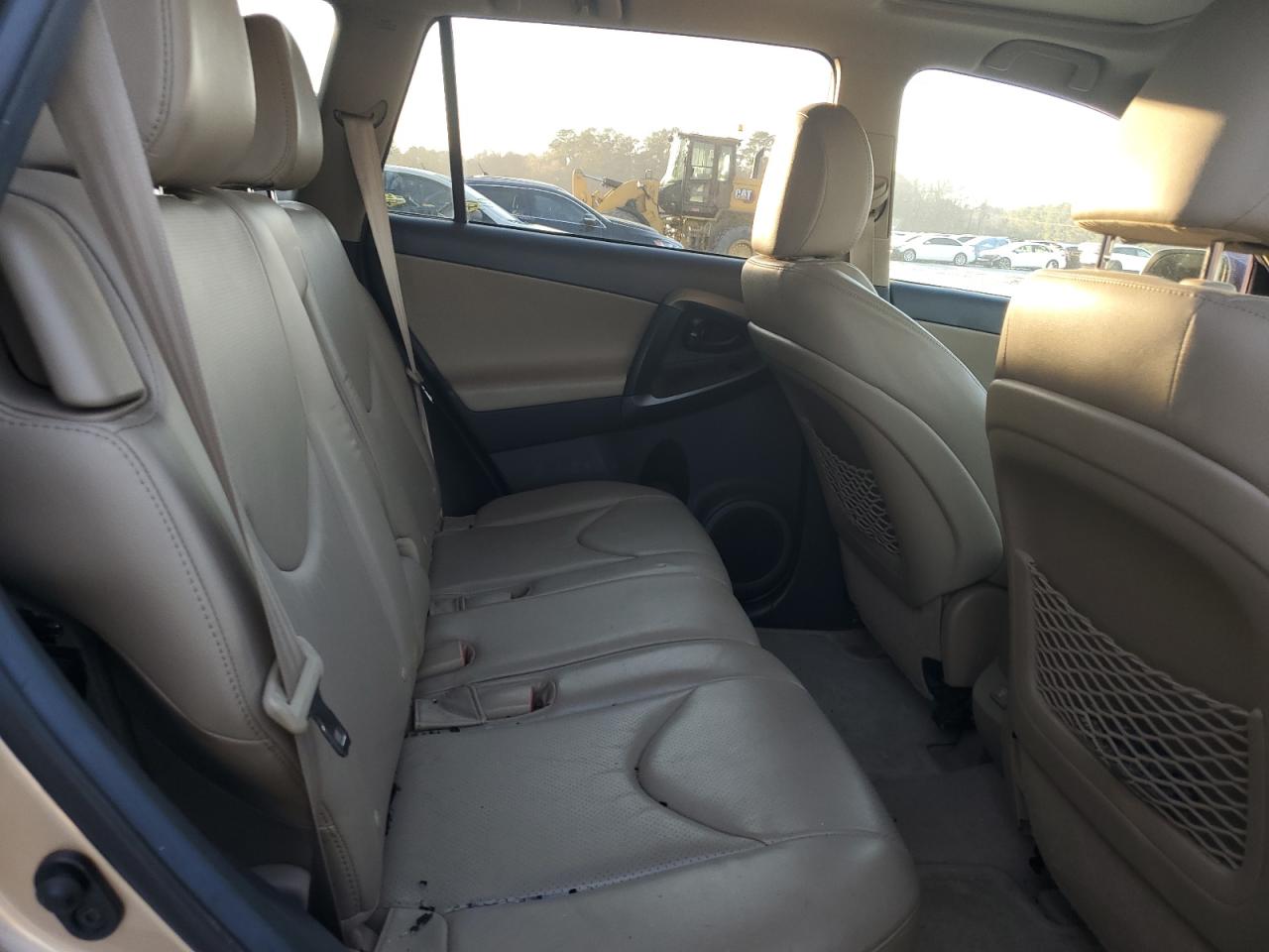 2012 Toyota RAV 4 - Image 12