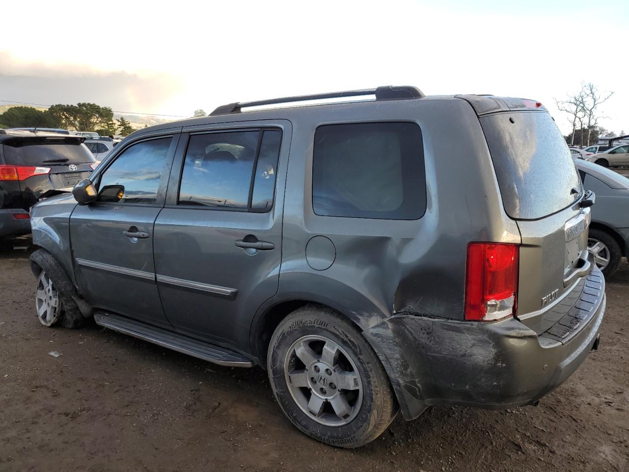 2009 Honda Pilot - Image 2