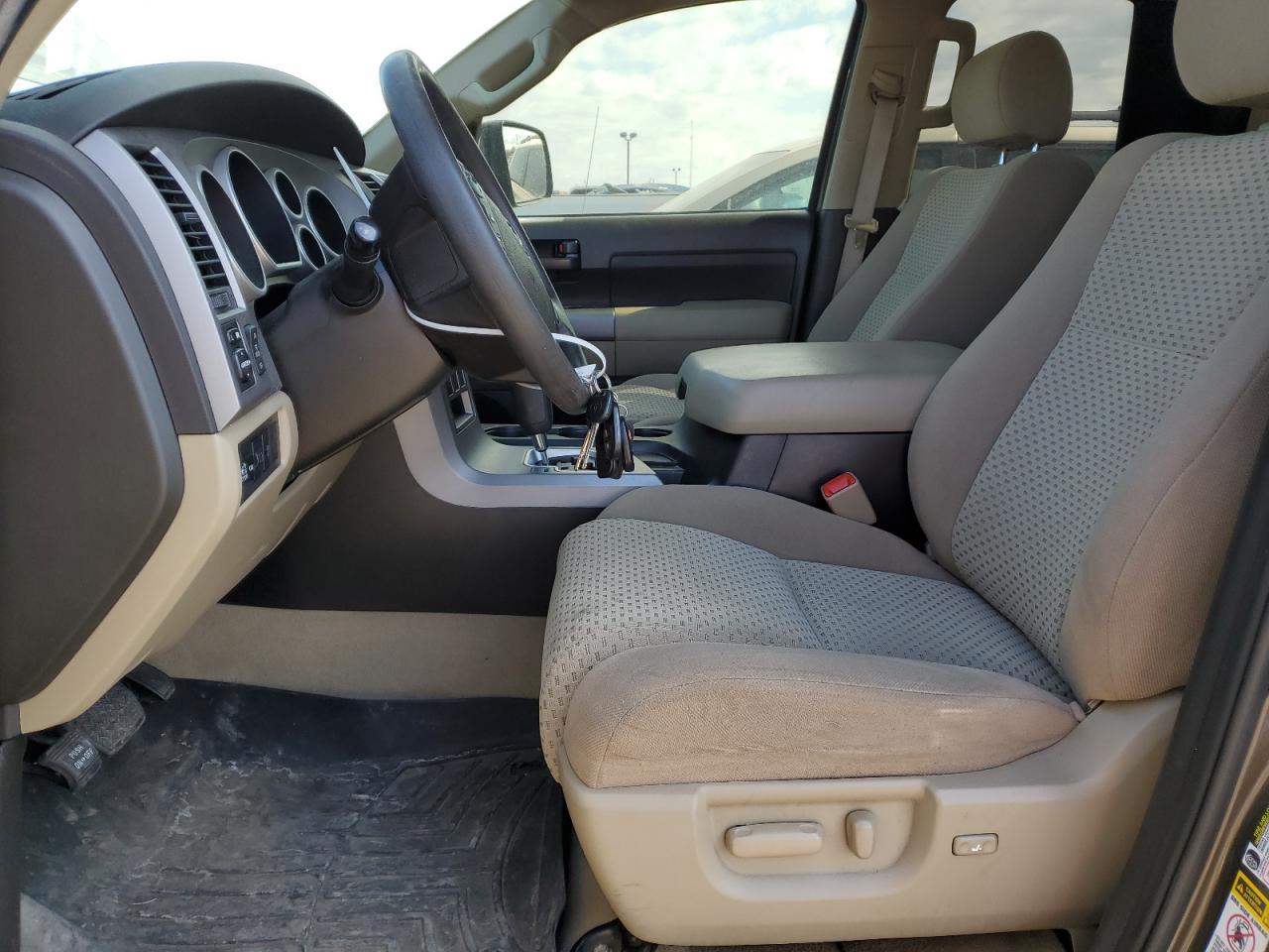 2011 Toyota Tundra - Image 7
